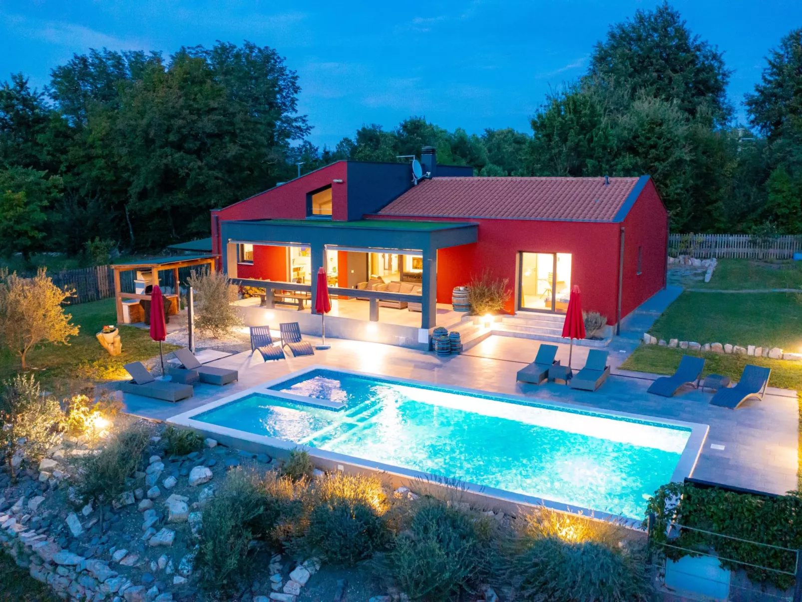 Red House Kraj Drage - Grüne Oase der Ruhe-Binnen