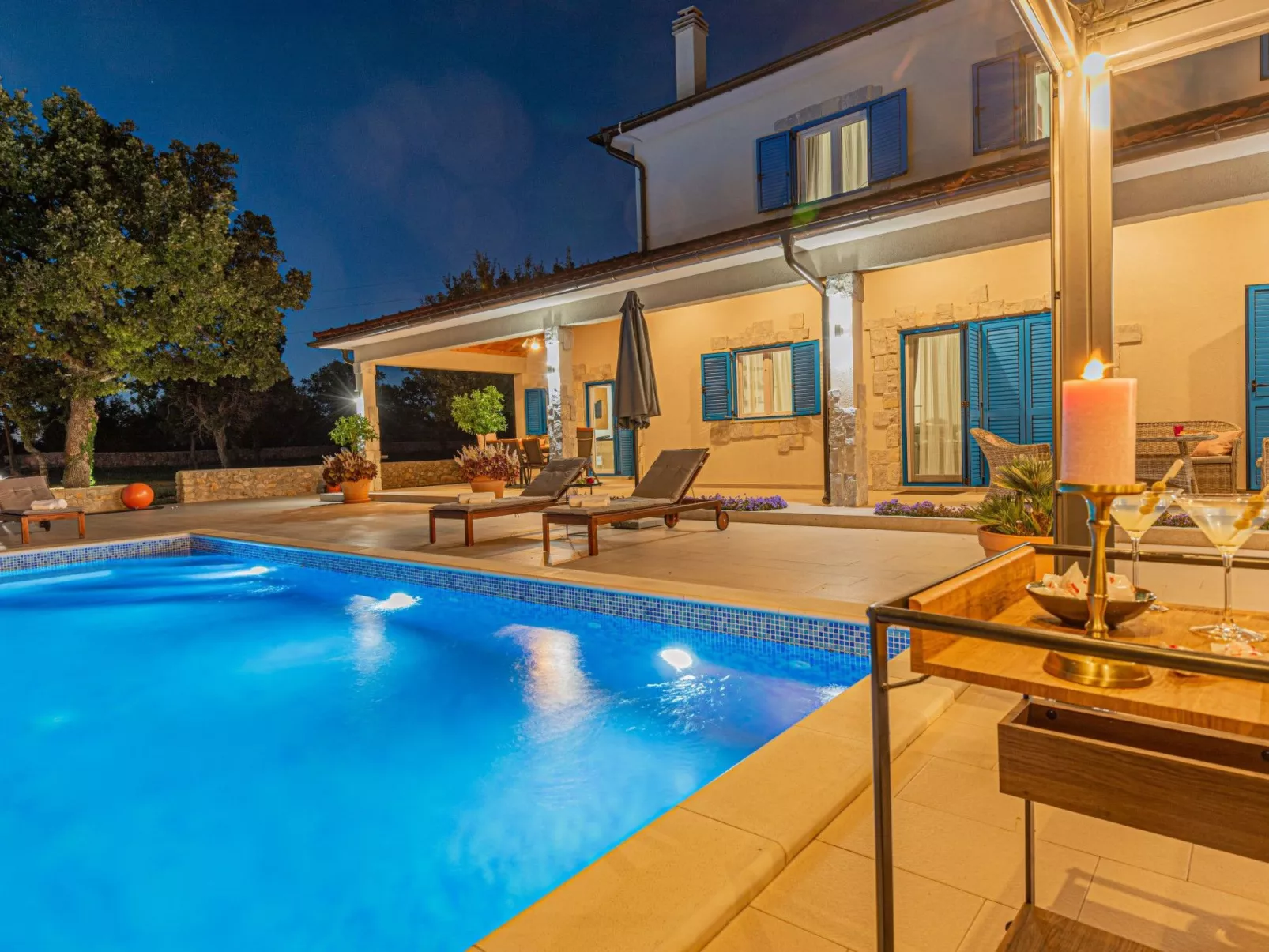 Villa Romansa mit Sauna und Whirlpool in Siritovci-Buiten