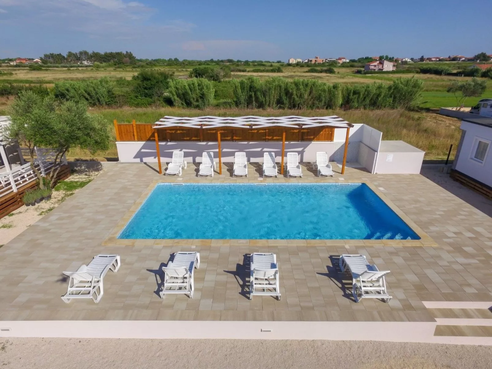 Wohnung mit Blick auf das Wasser-Image-tags.info