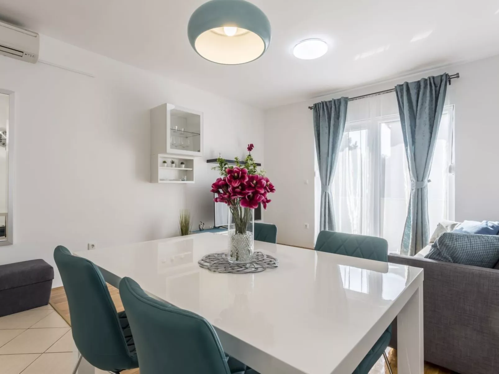 "Villa Tango1" mit eigenem Pool - Image-tags.info