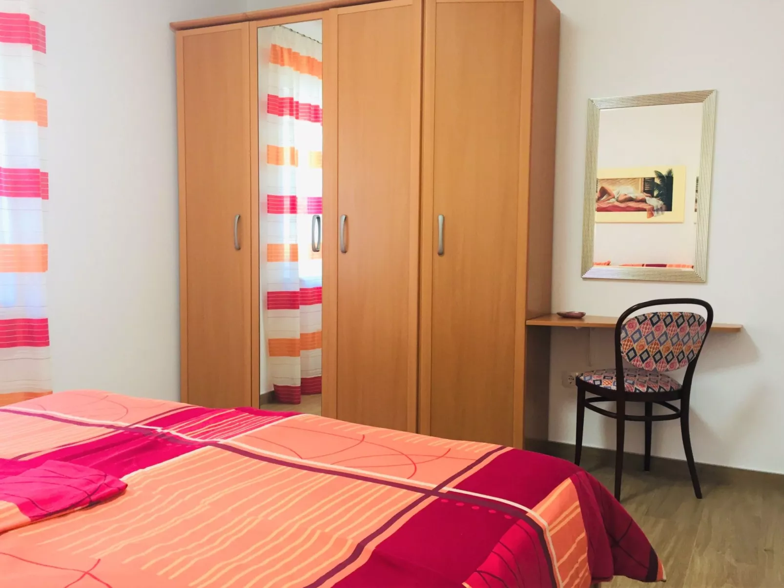 Klimatisierte Ferienwohnung in Okrug Gornji mit Gepflegtem Garten und Seeblick-Binnen