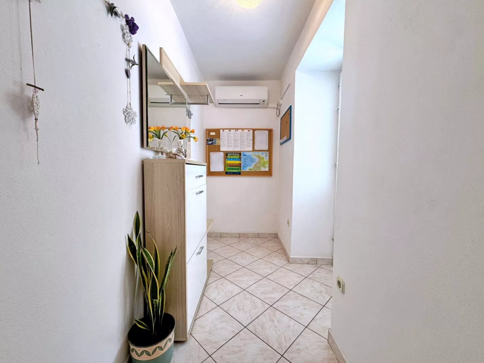 Apartment Car-Binnen