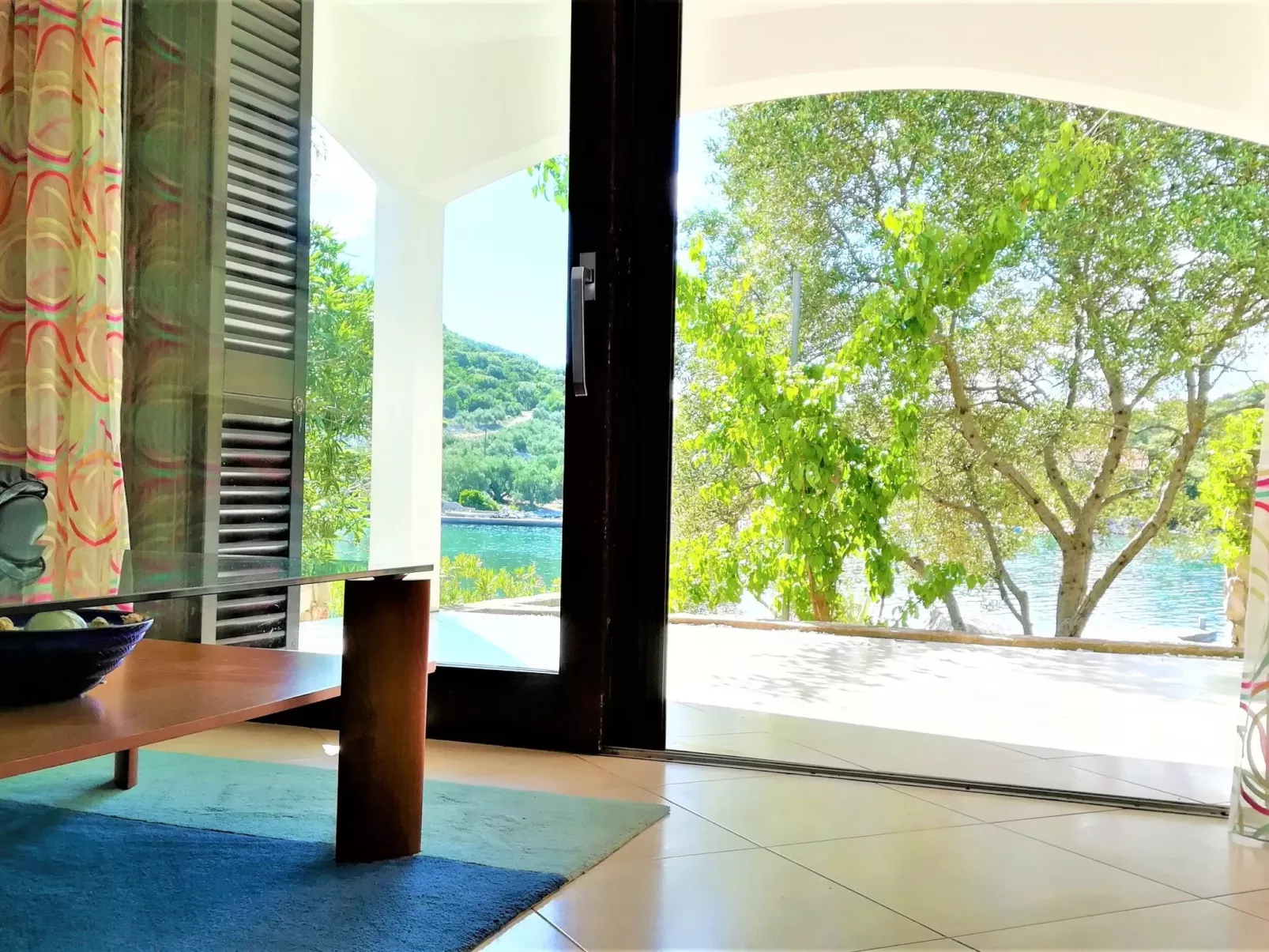 Anwesen mit Blick auf das Wasser-Binnen