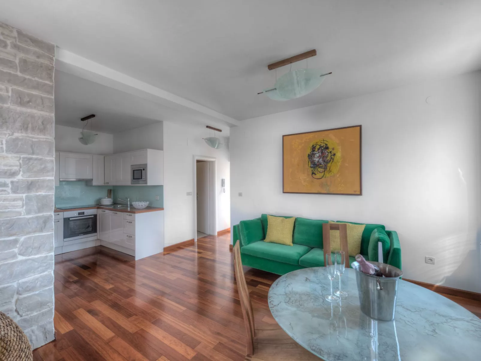 Wohnung für 4 Personen mit Pool und Jacuzzi-Image-tags.info