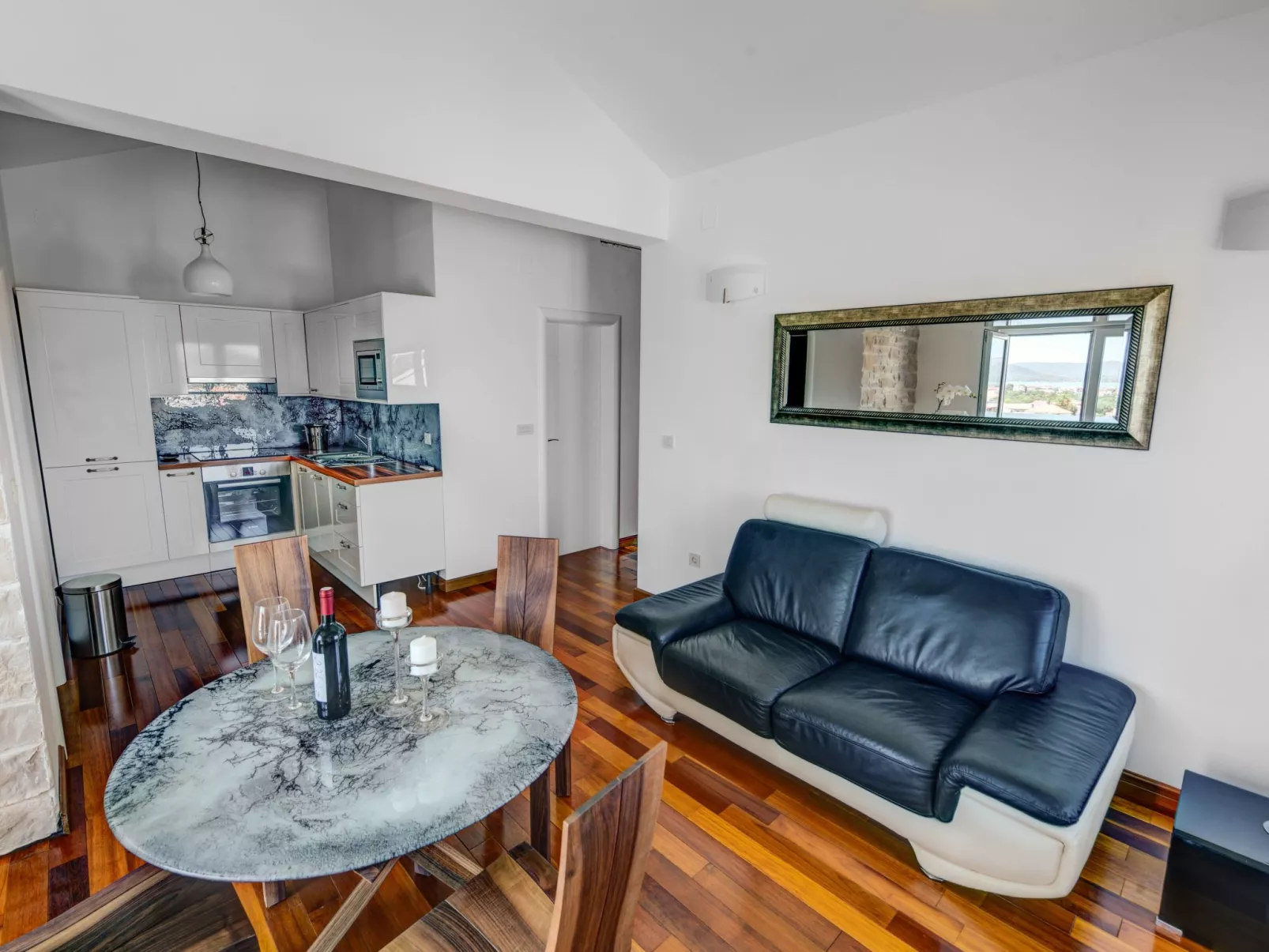 Wohnung für 4 Personen mit Whirlpool und Schwimmbad-Binnen