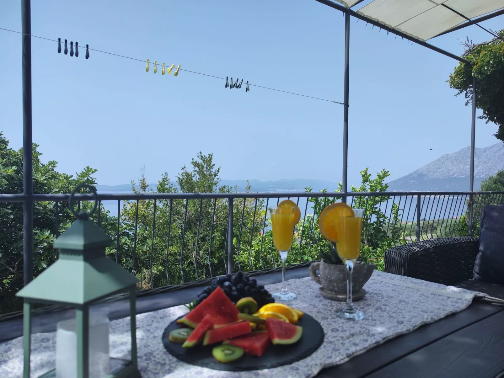 Mit Blick auf das Wasser-Buiten