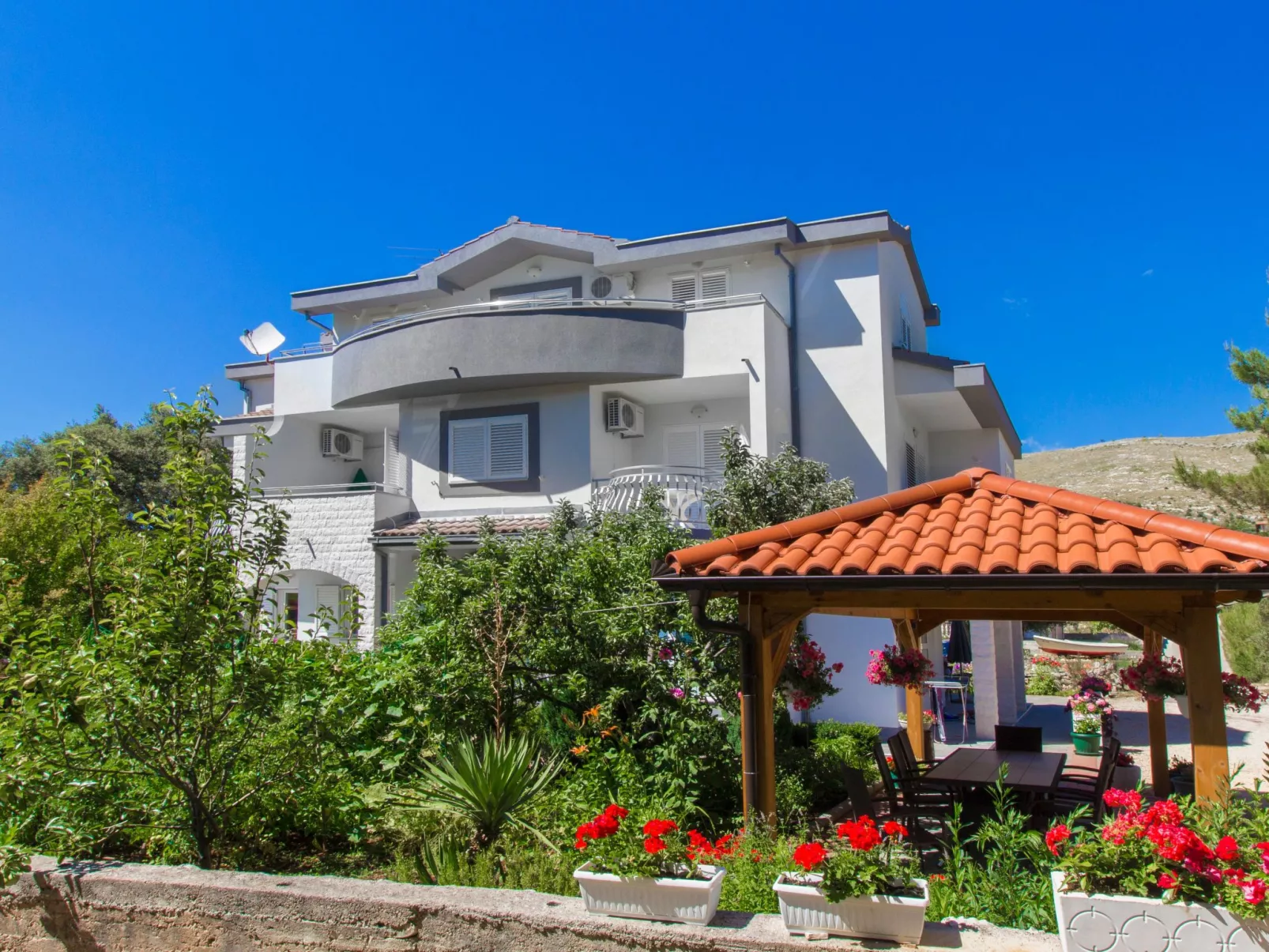 Apartmani Vesna Grebaštica - Buiten