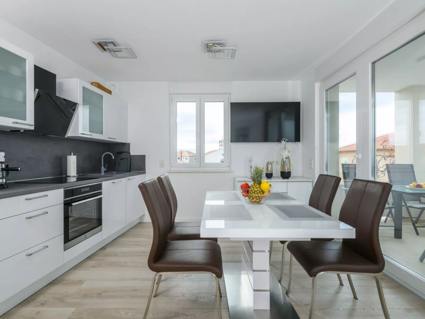 MA Premantura Luxus Apartment Nr. 3 mit Meerblick und Parkplatz für 2+2 Persone-Binnen