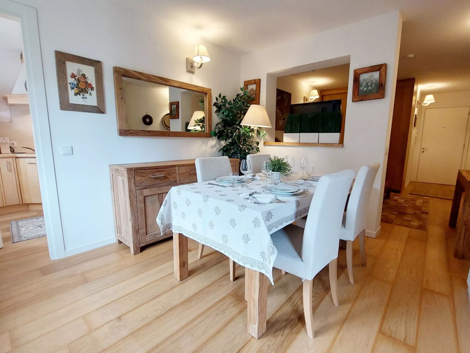 Rosie desing skipist-Binnen