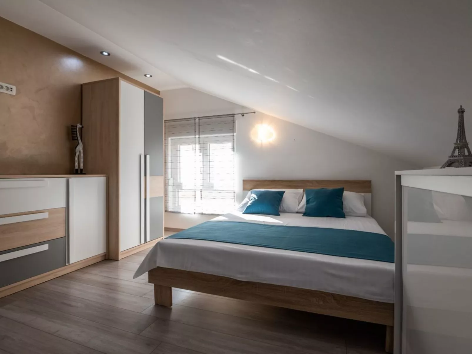 Wohnung in Turanj mit sicherem Parkplatz-Binnen