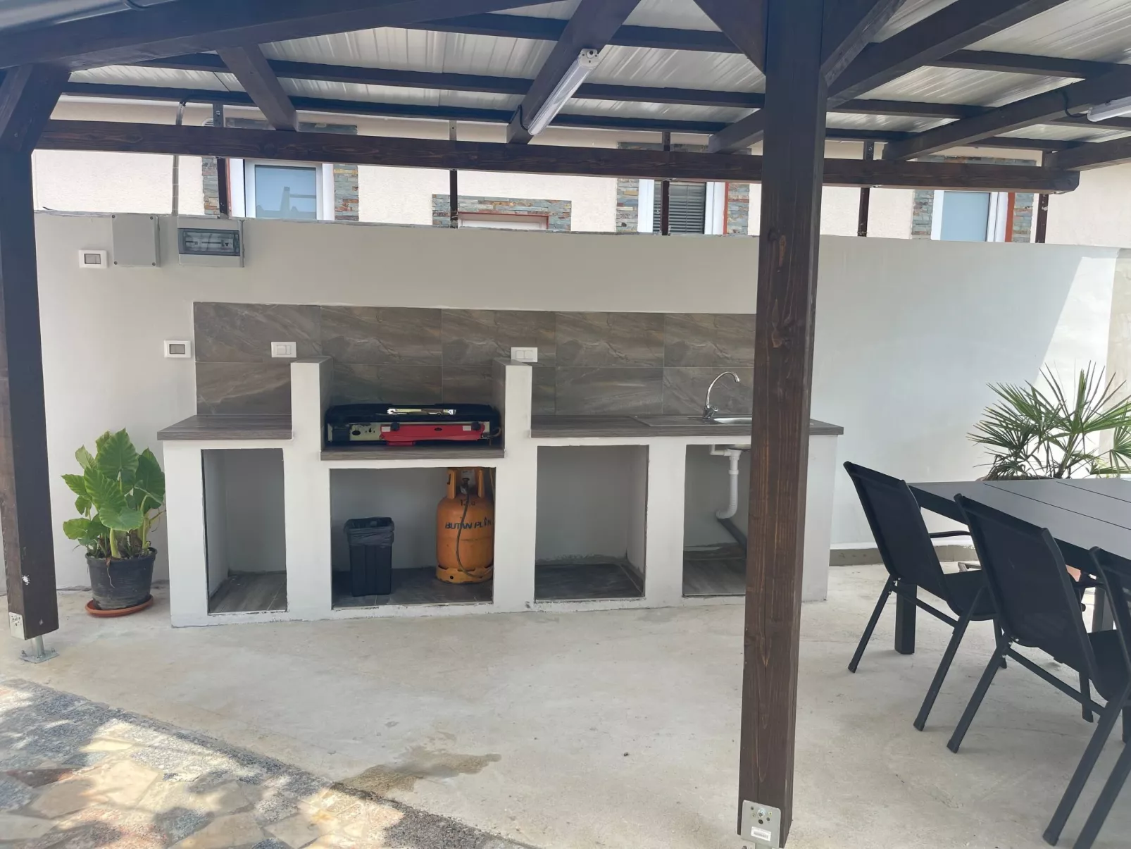 Appartement in Fažana mit Garten und Terrasse-Buiten