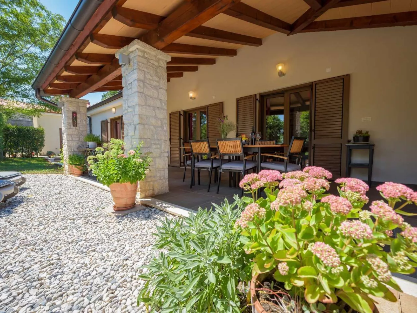 Villa Crystal-Image-tags.info