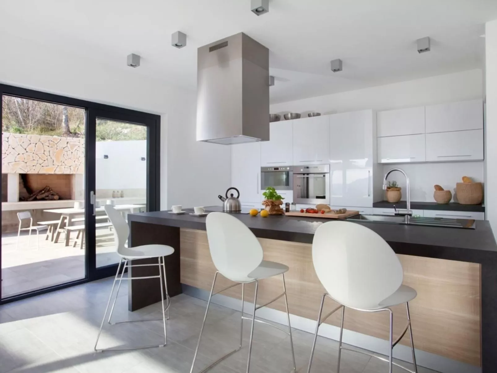 Moderne Villa Arsia mit Pool, gelegen in der Nähe von Labin-Binnen