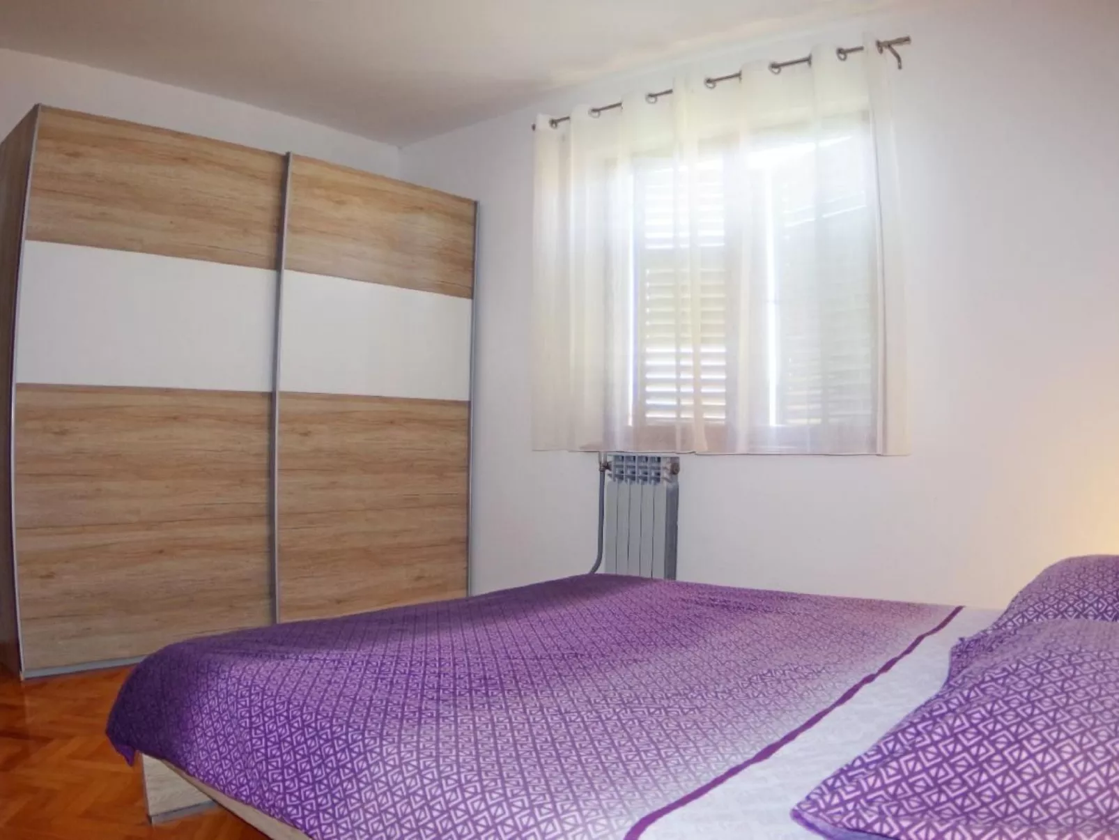 Mit privatem Pool und Garten-Binnen