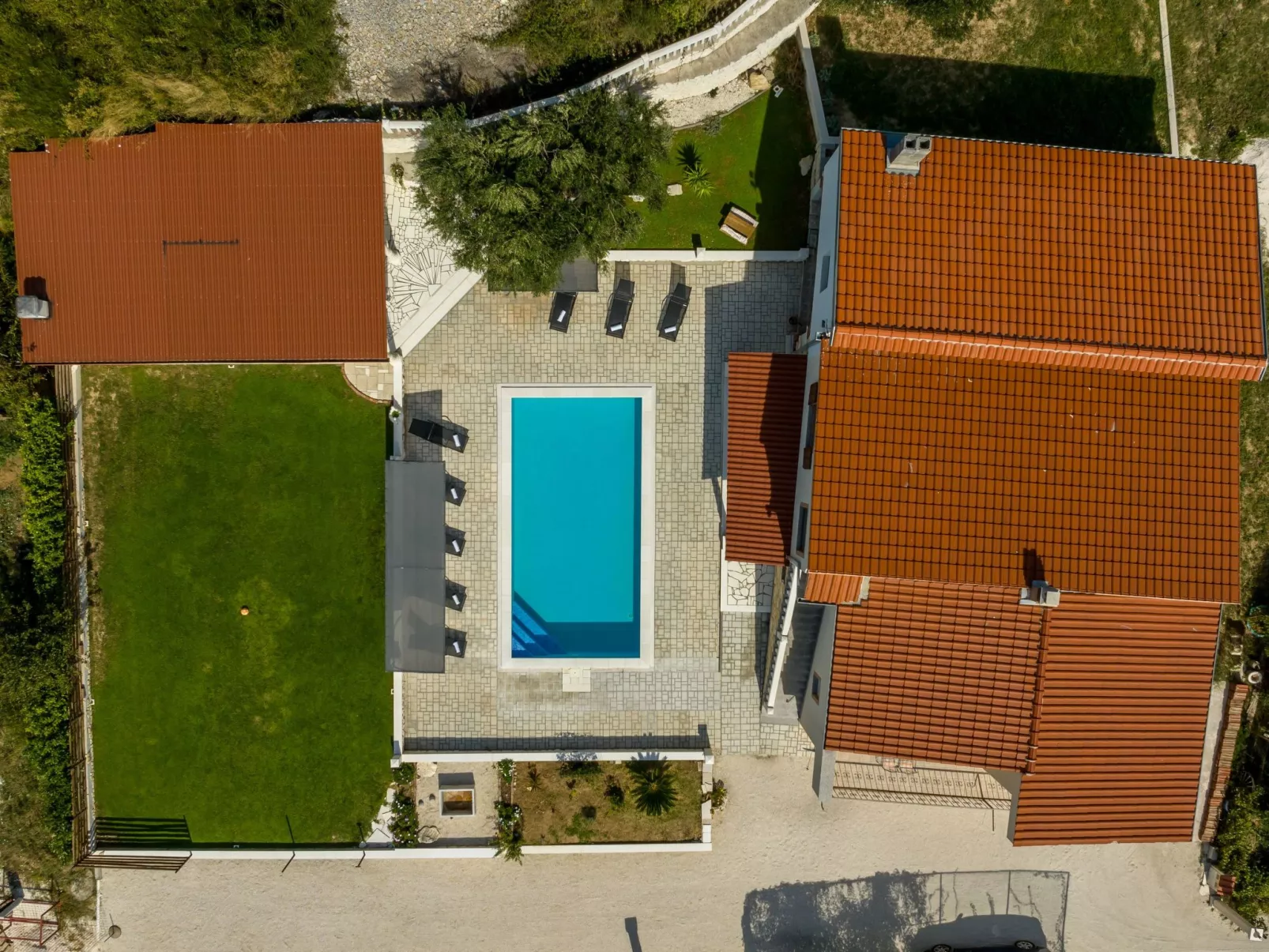 Villa Stari Hill-Image-tags.info