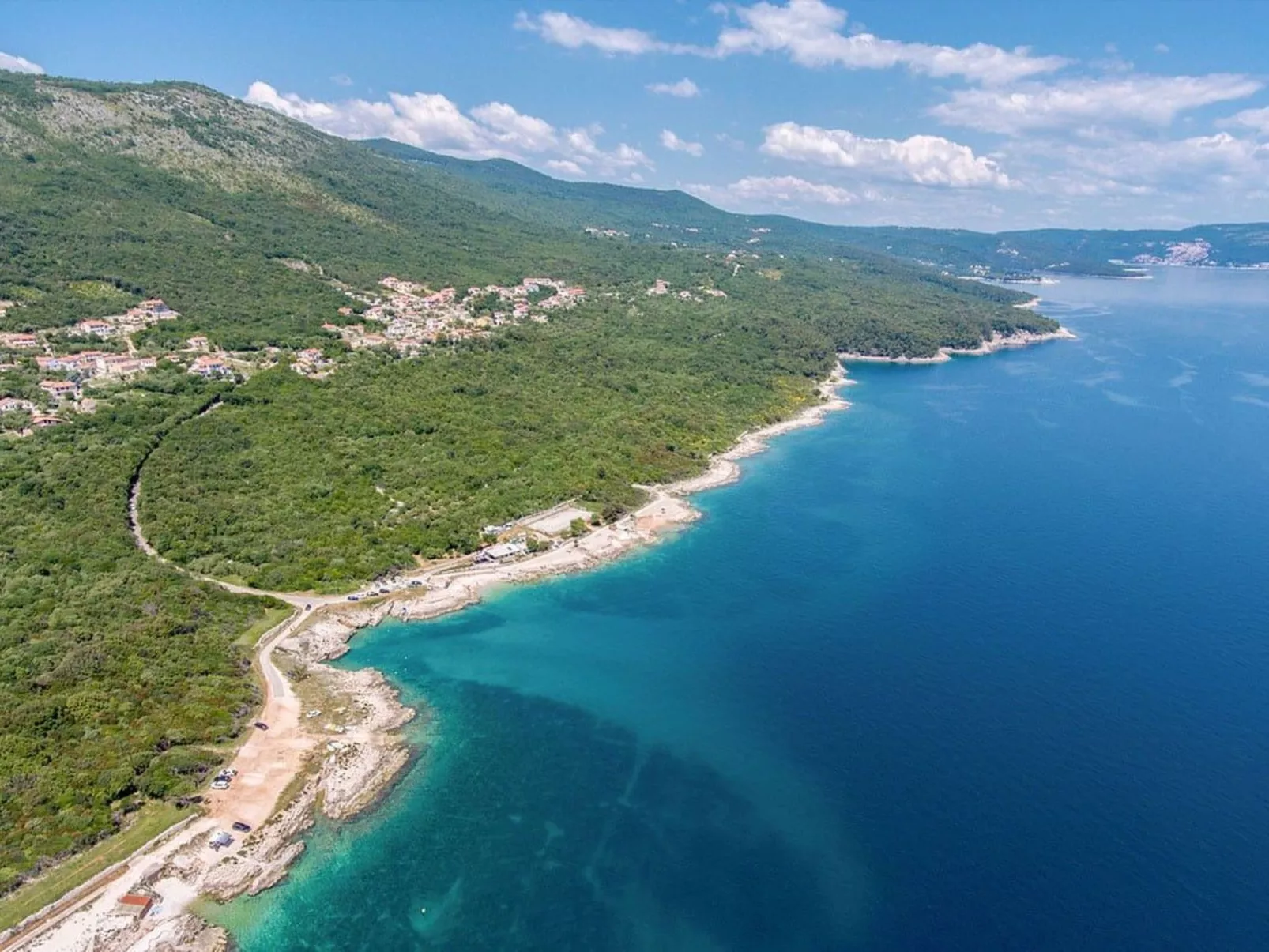 Villa Biljana, mit Zugang zu zwei Gemeinschaftspools-Buiten