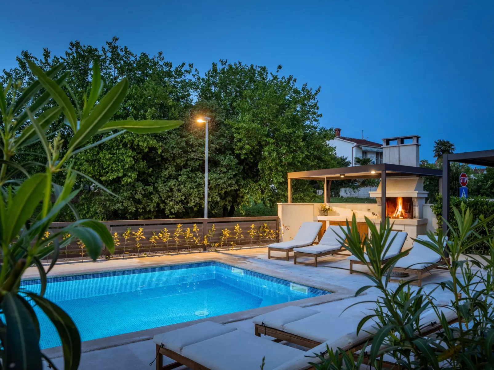 Residence Mala 2-Buiten