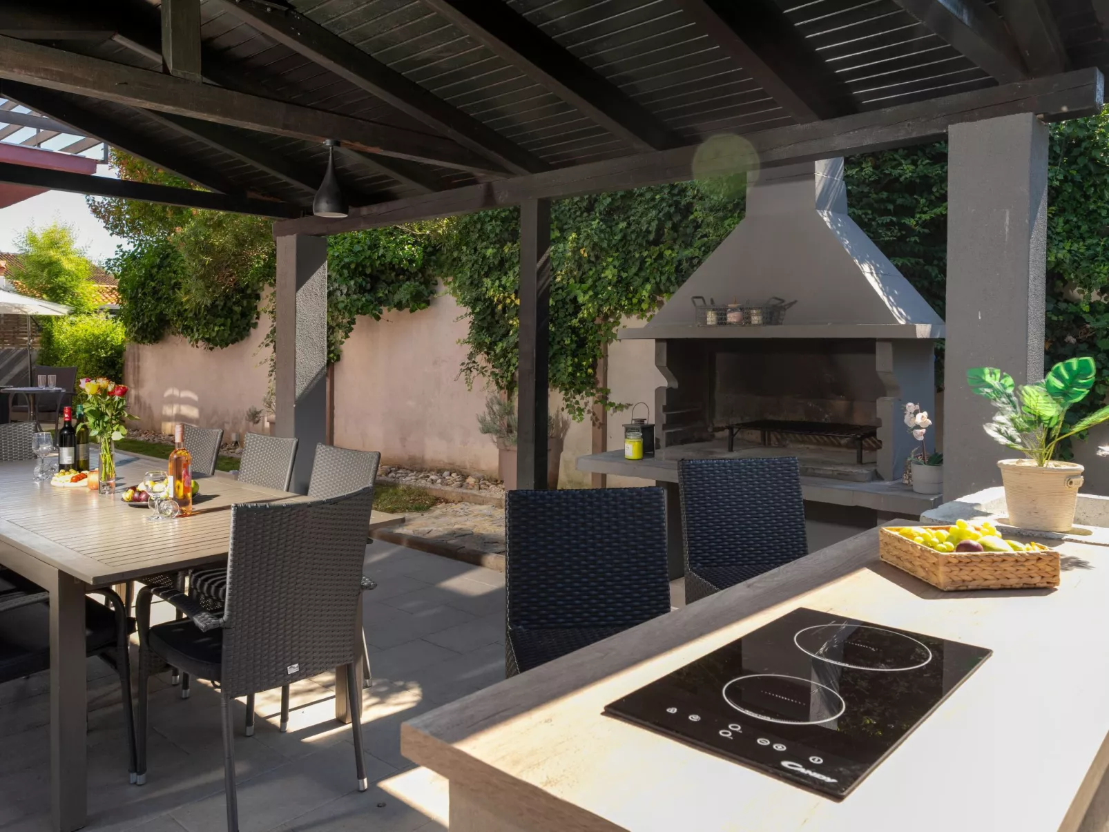 Casa Viola mit Pool, unweit von Lanterna Resort-Binnen