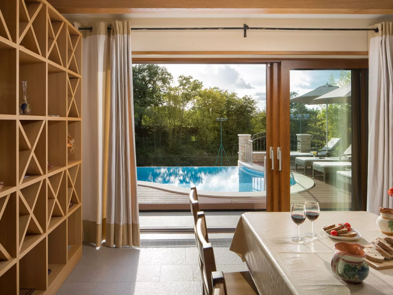 Wunderschöne Ferienvilla Vlastelini-Image-tags.info