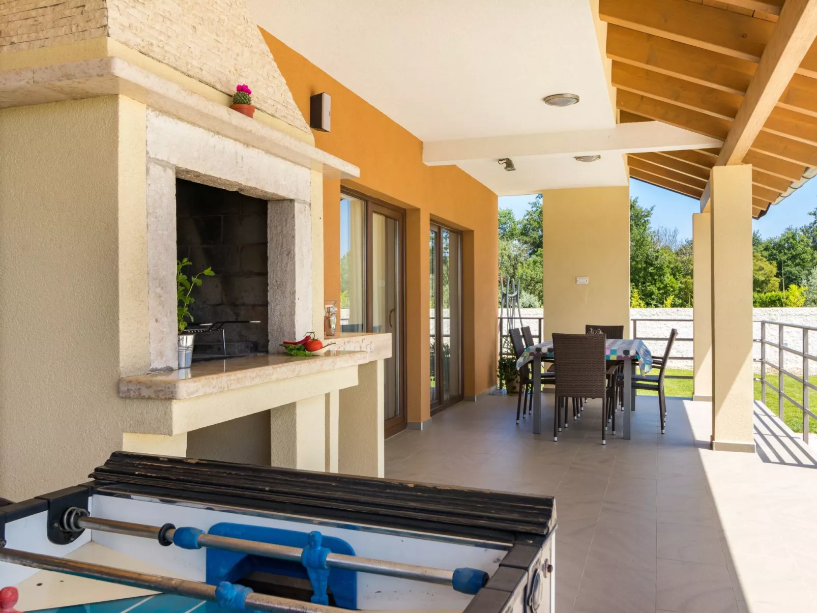 In Juršići mit Privatem Pool-Buiten