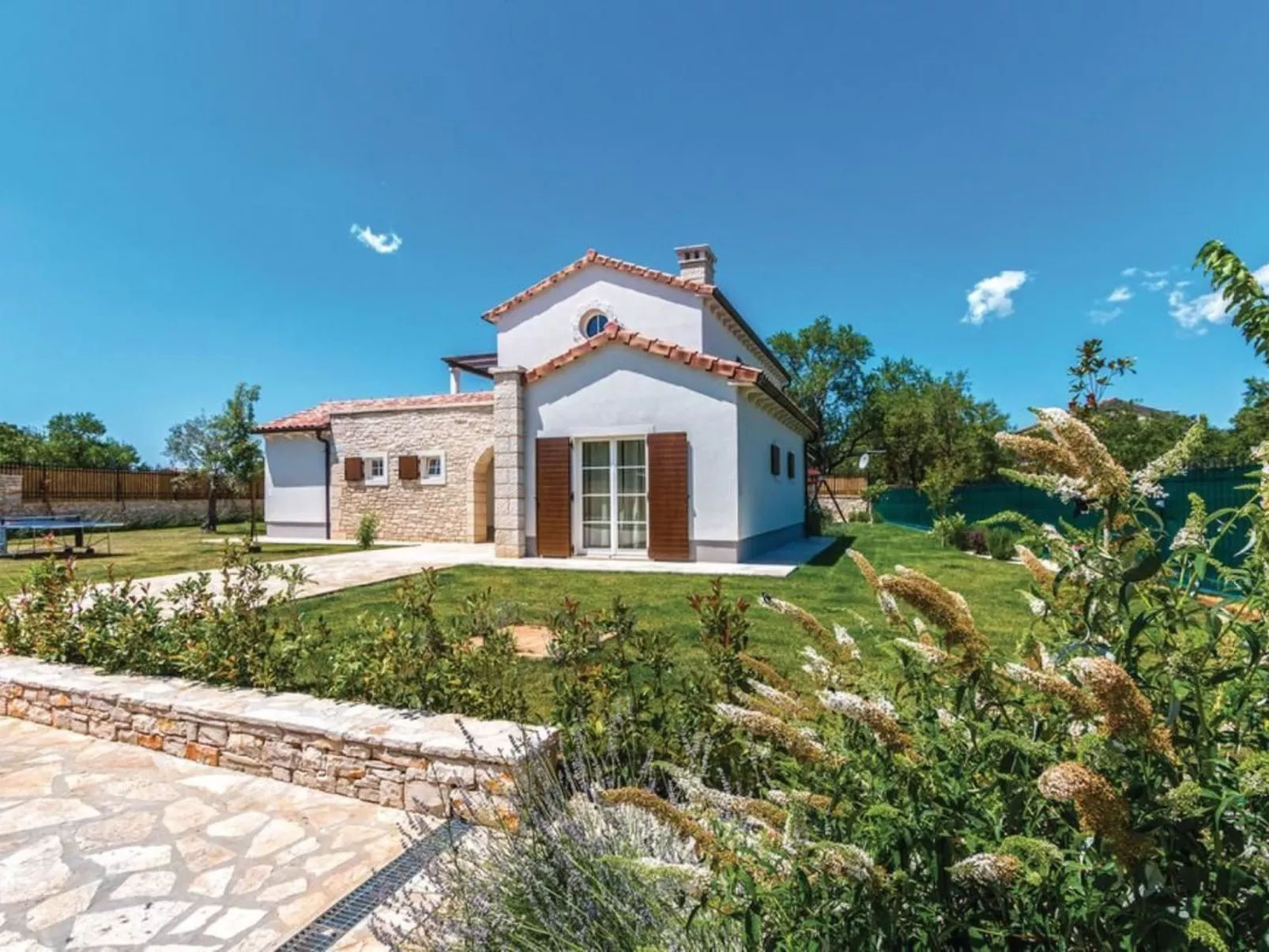 Villa "Magnolia" mit Schwimmbad, Sauna und Jacuzzi-Image-tags.info