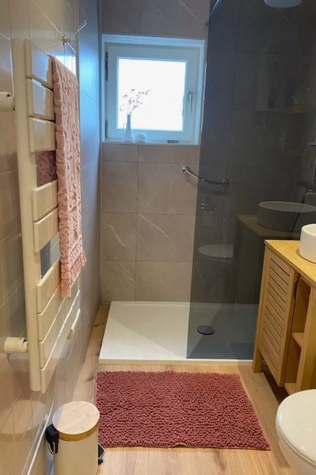 Zonnewind in der Nähe von Dünen und Wald-Image-tags.info