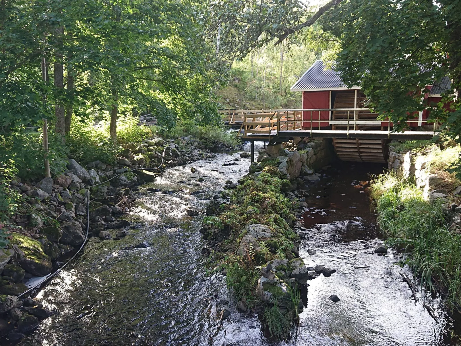 Familienfreundliches Ferienhaus mit großem Garten-Buiten