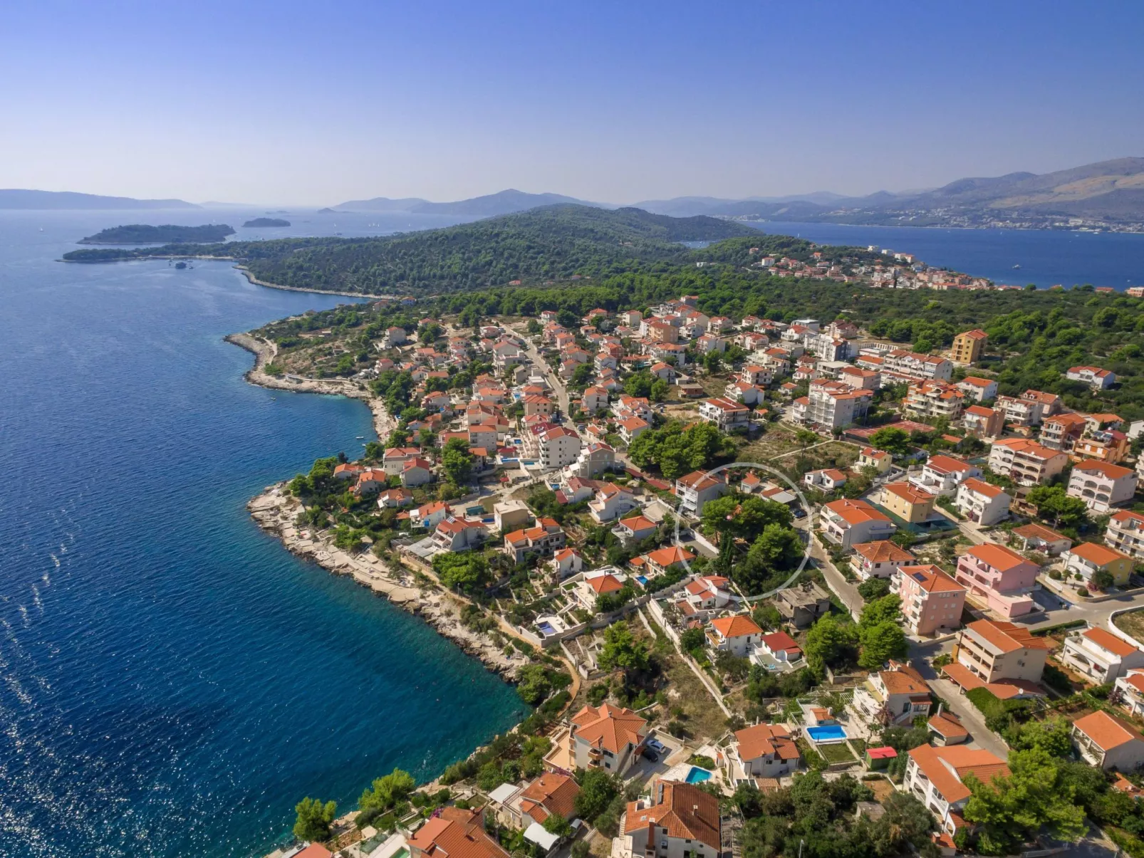 "Barbara" mit Blick auf das Wasser - Buiten