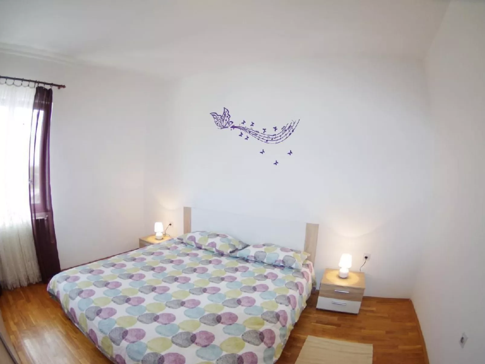 Im Dorf Peresiji-Binnen