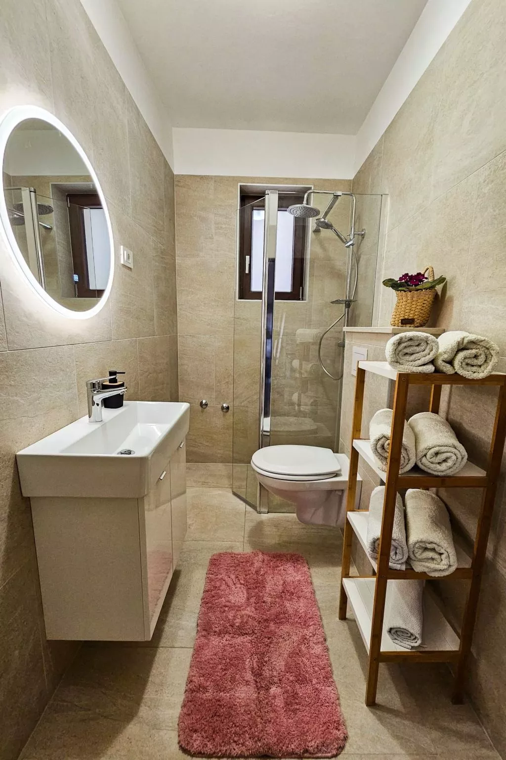 Sehr geräumige Villa mit Pool-Binnen