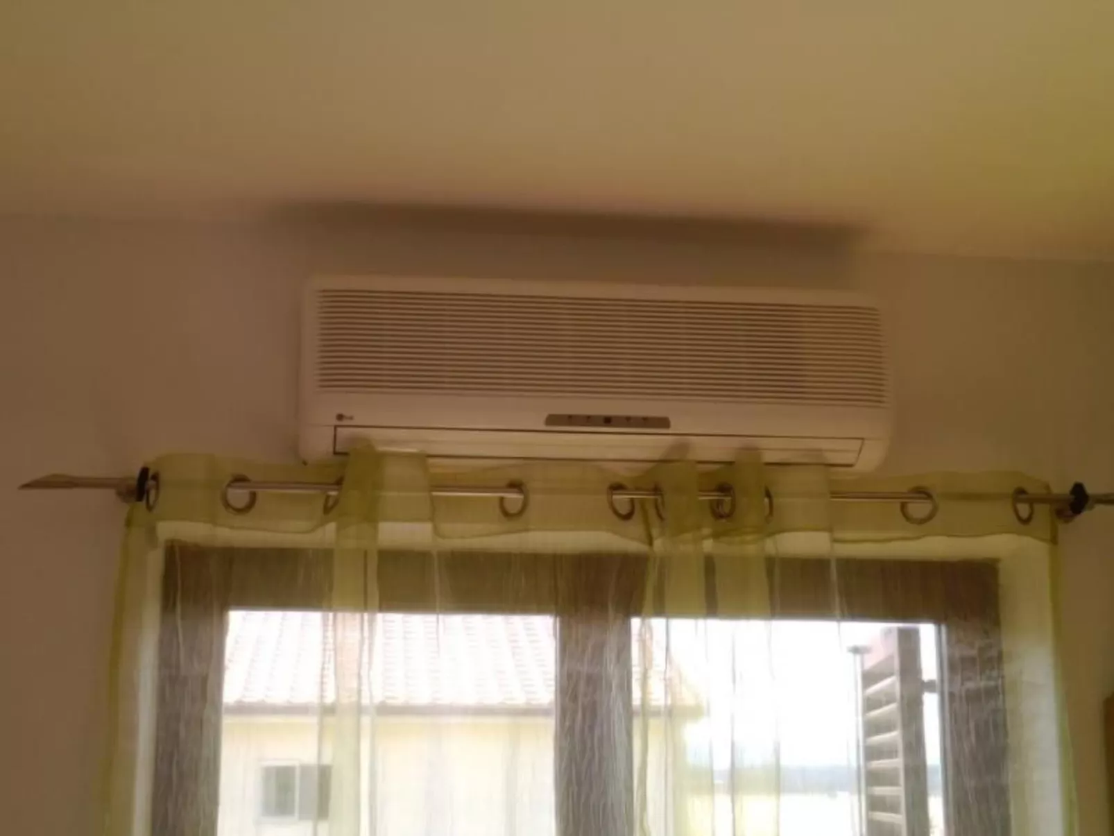 Wohnung Nr. 1 mit 2 Schlafzimmern und 2 Balkonen im 1. Obergeschoss-Binnen