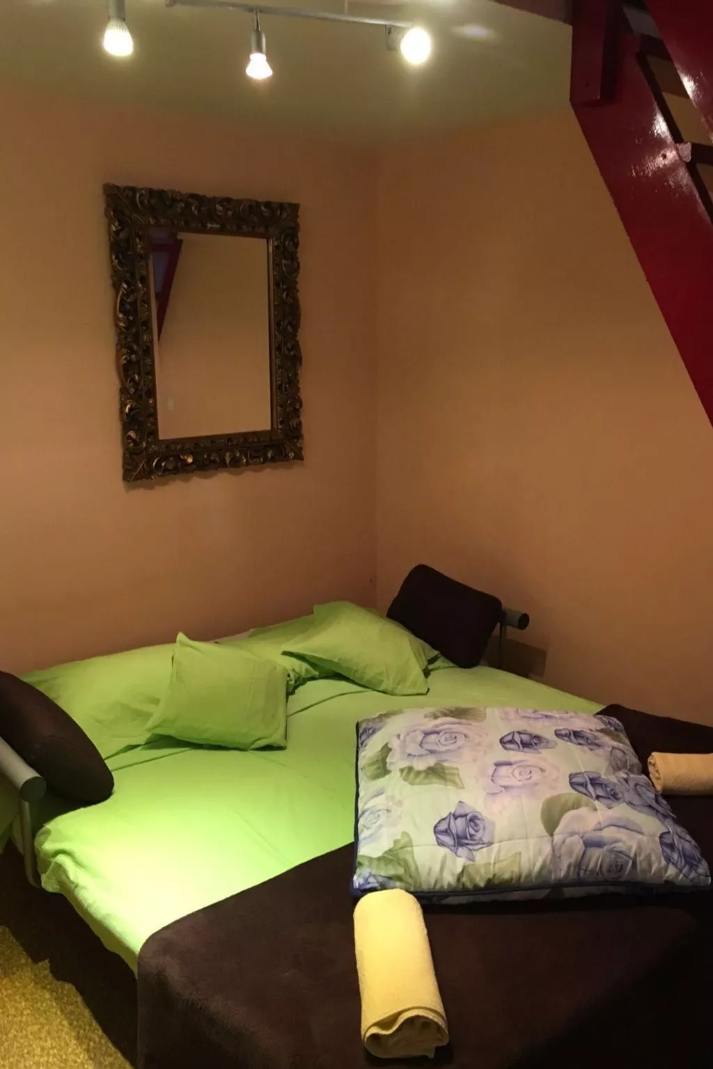 Appartement mit Blick auf das Wasser-Image-tags.info