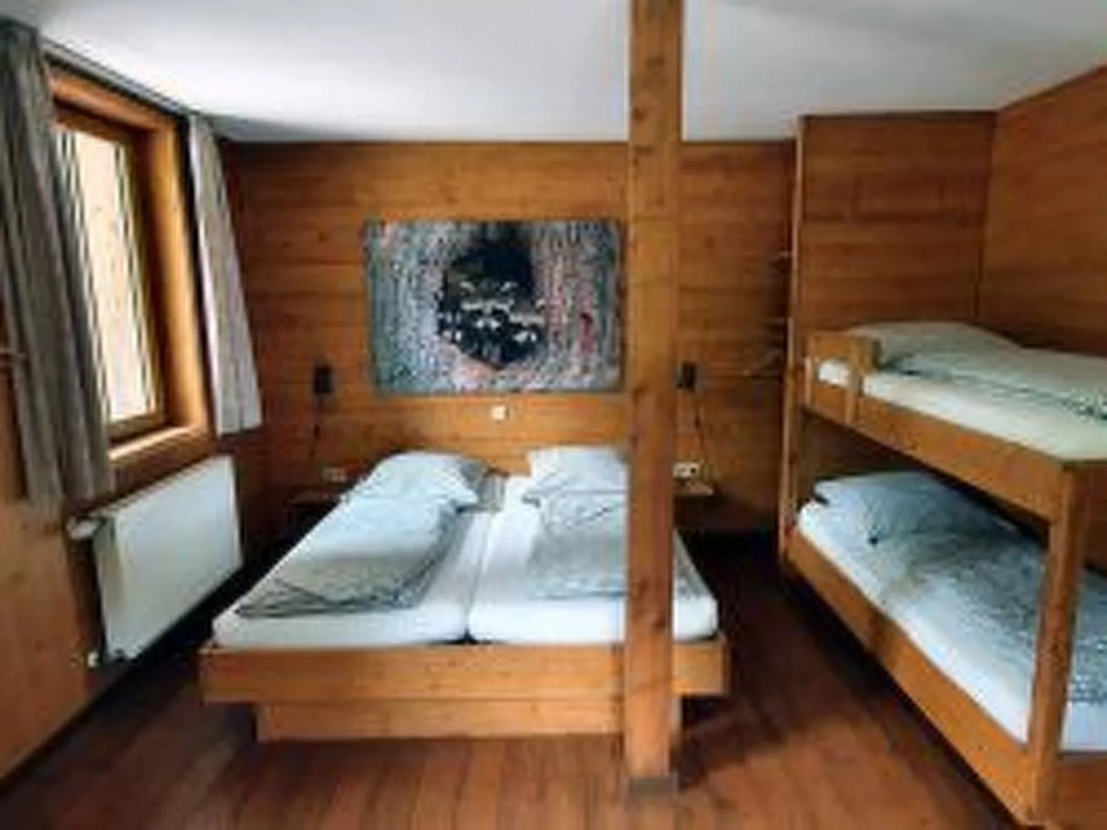 Urgemütliche Gruppenhütte mit Gartensauna-Binnen