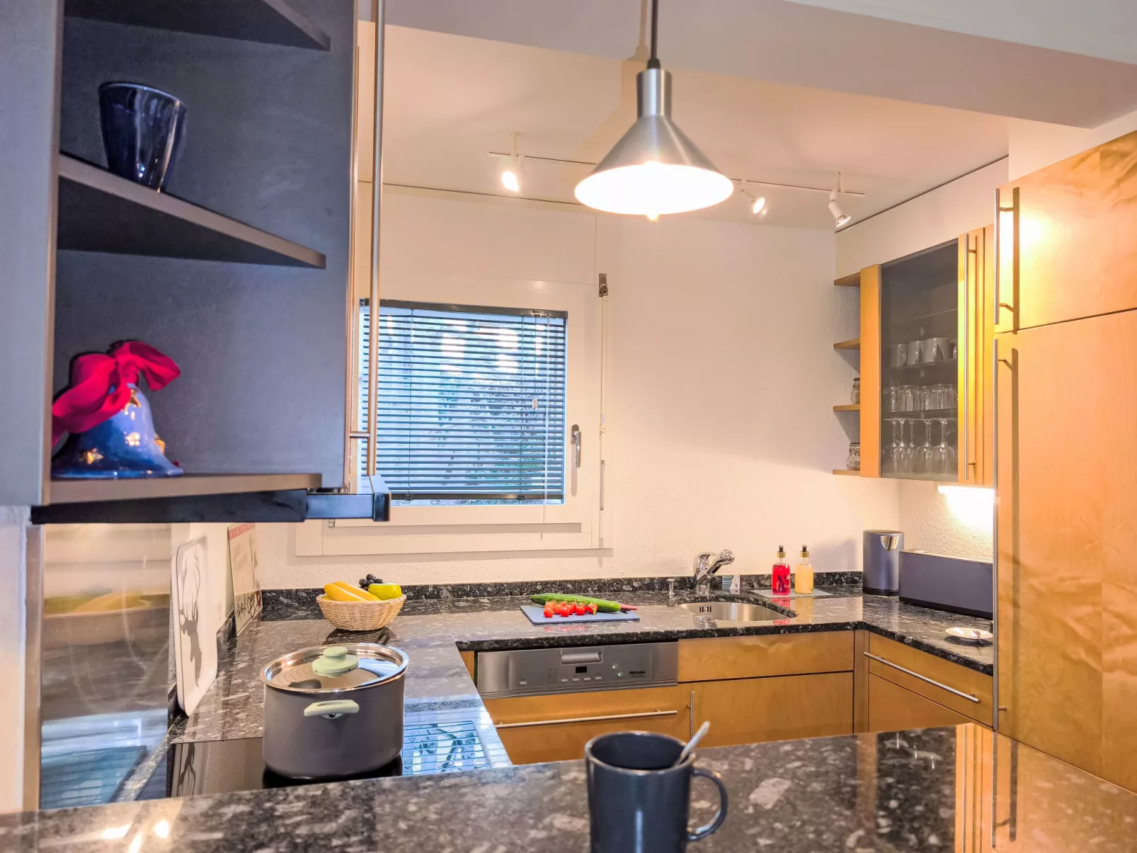 Silence, Apt. P-Binnen