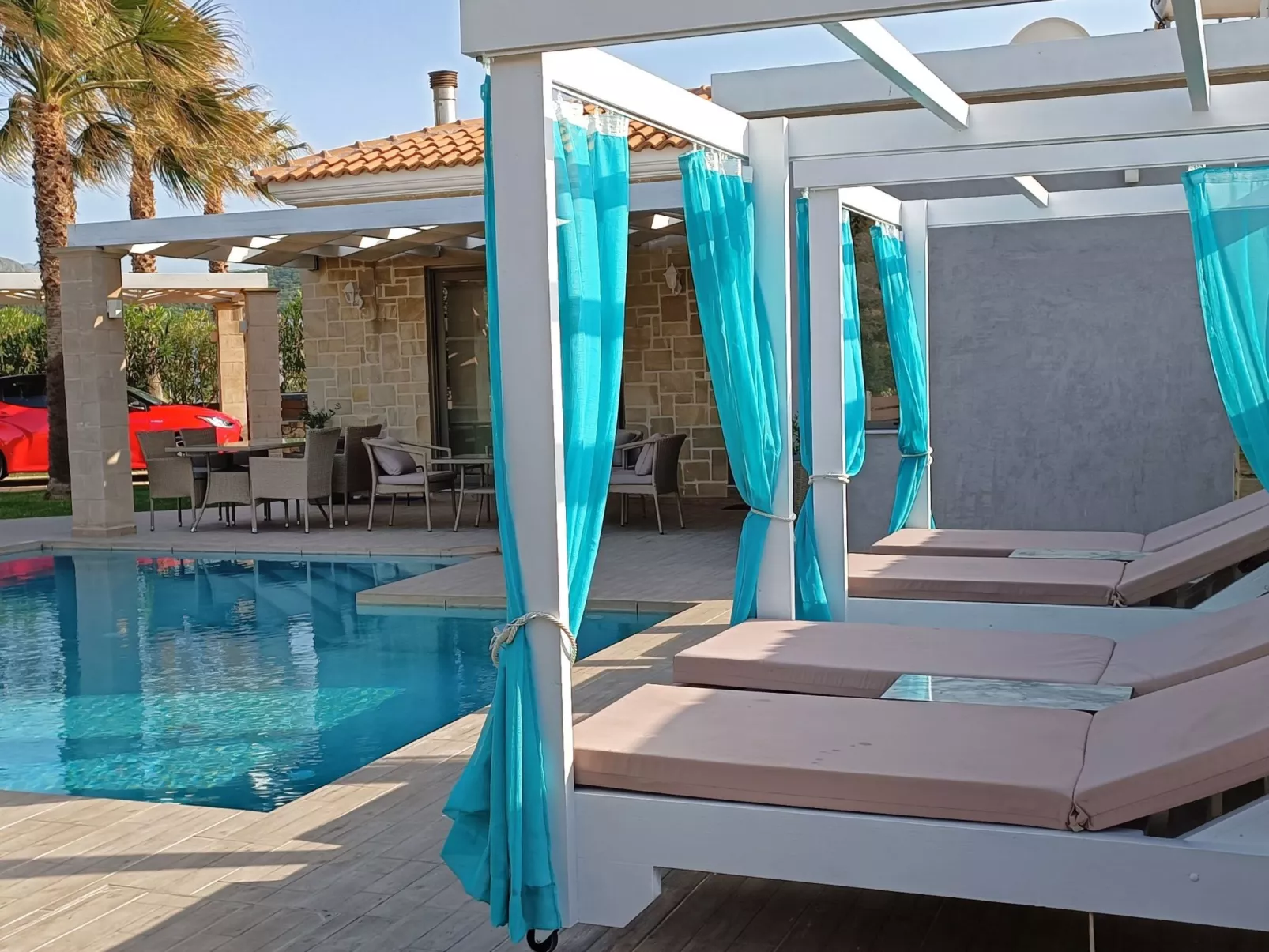 MAKRAKIS ALEXANDROS-Binnen