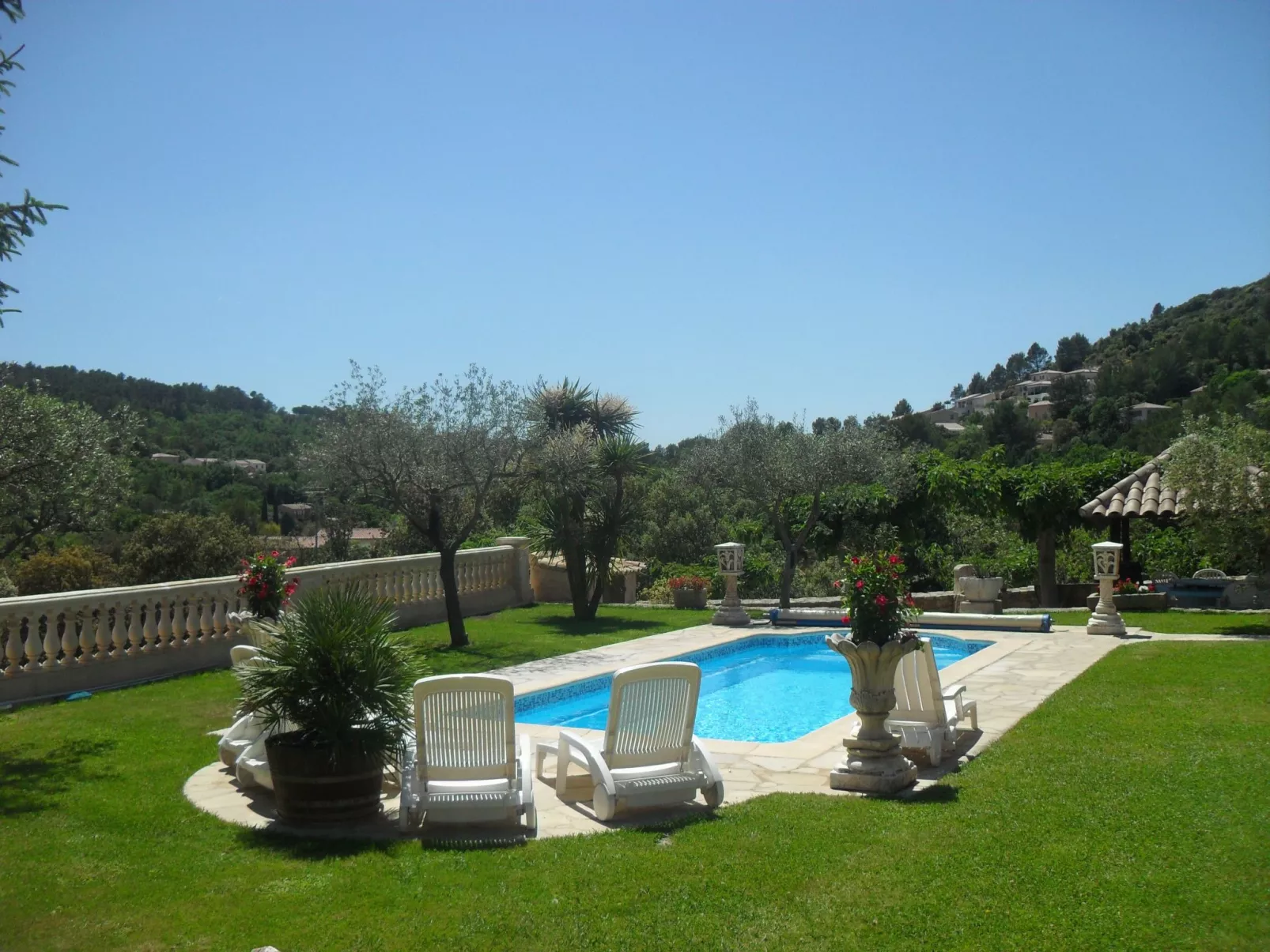 Beheizter Pool ab Mitte April-Buiten