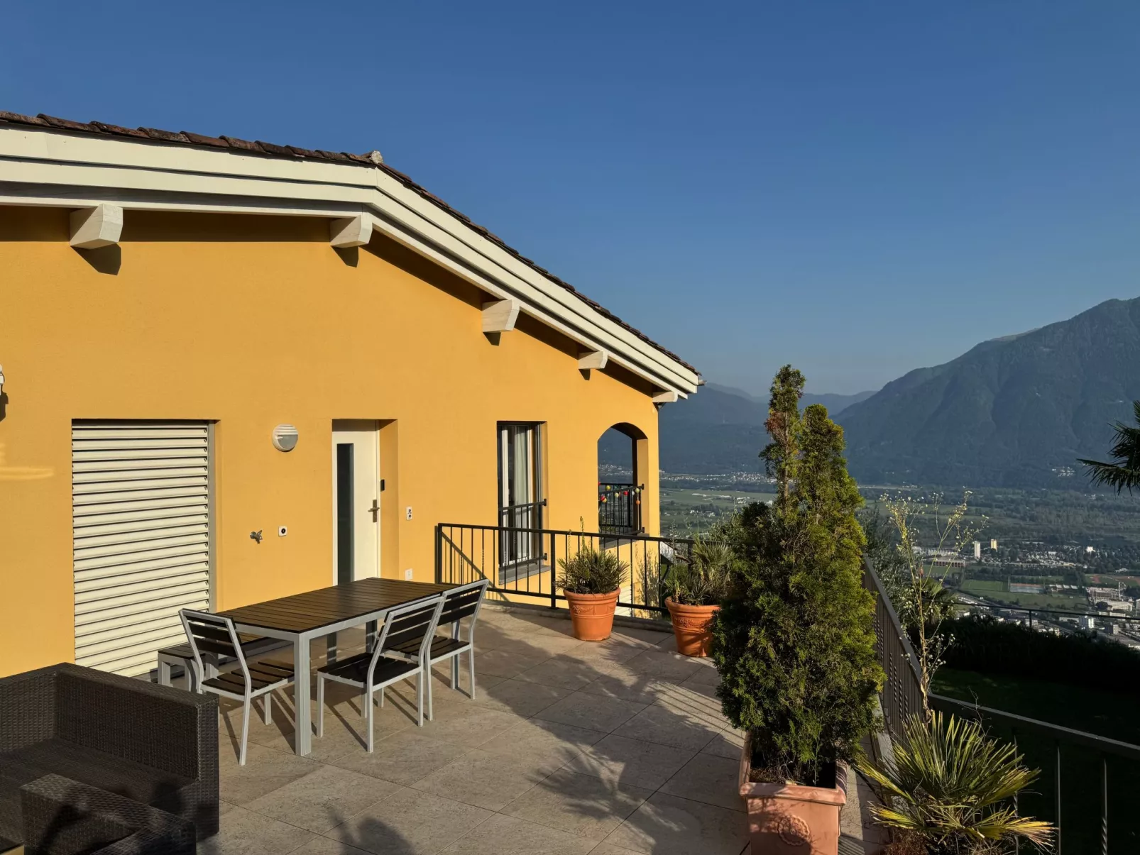 La Camelina - Contra-Buiten