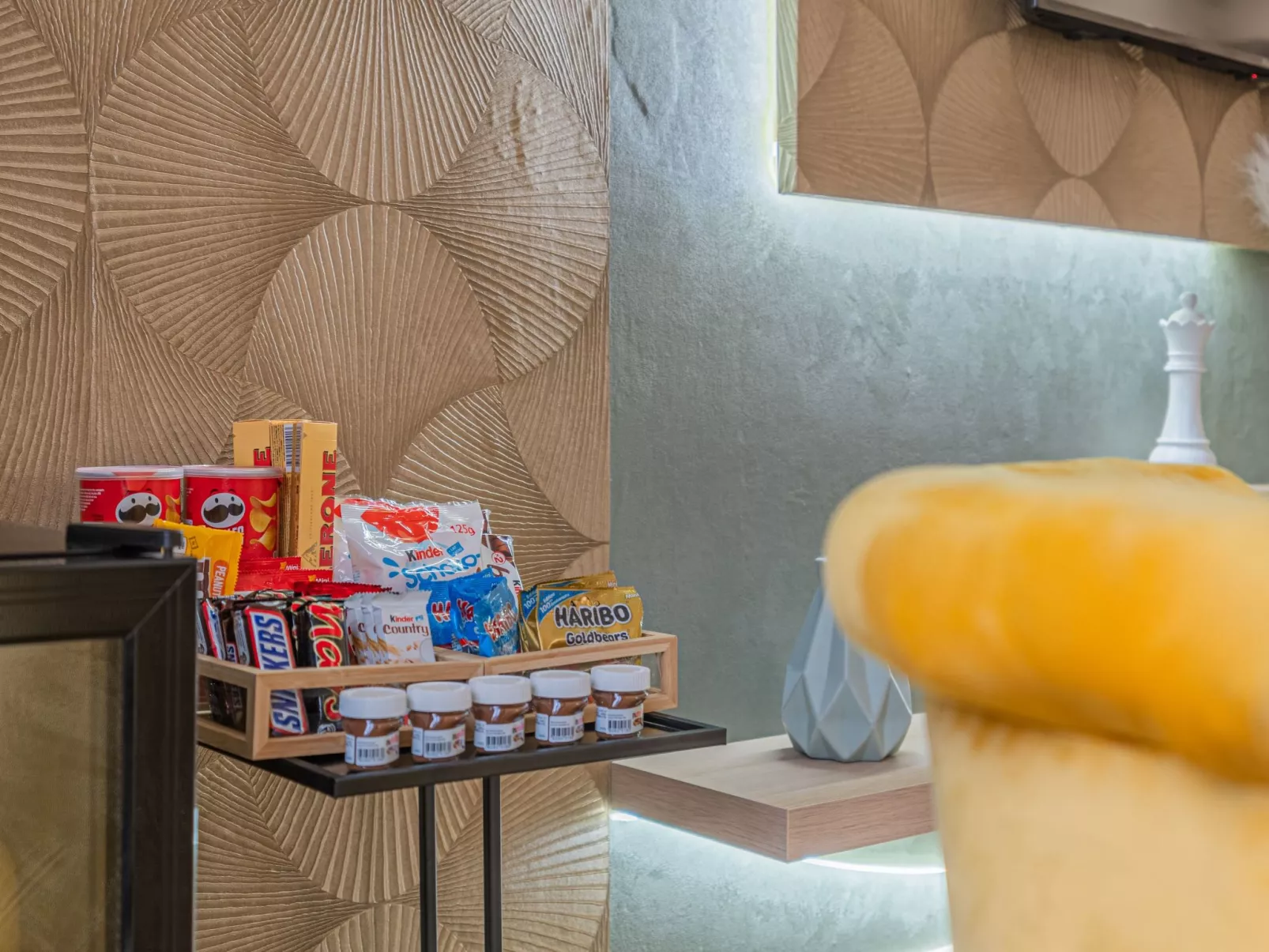 Ferienwohnung "Luxury Cinéphile"-Binnen