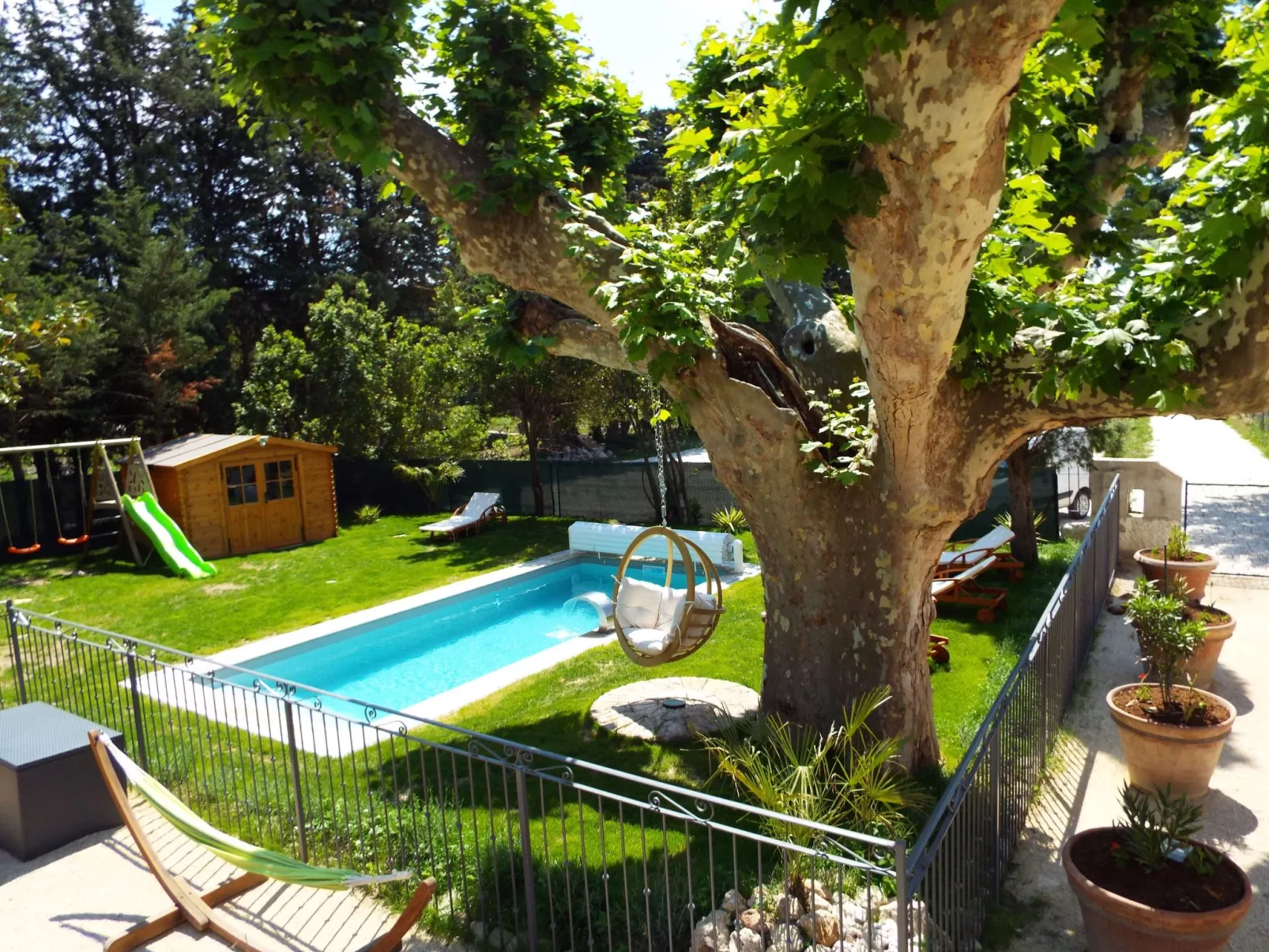 Fanny's Gîte Moulin de Tartay in Avignon-Buiten