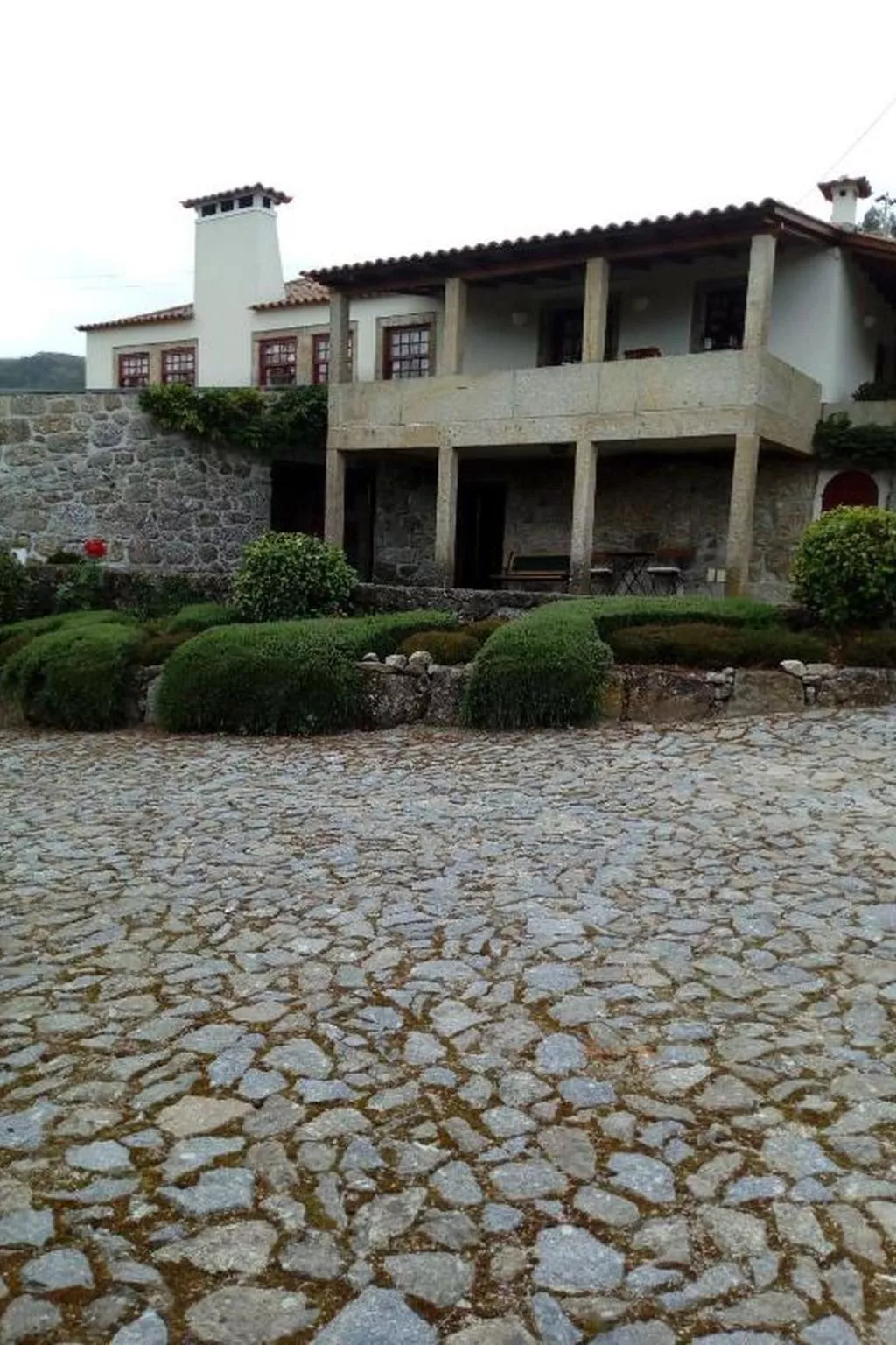 Fabelhafter Pool in einer atemberaubenden Landschaft-Buiten