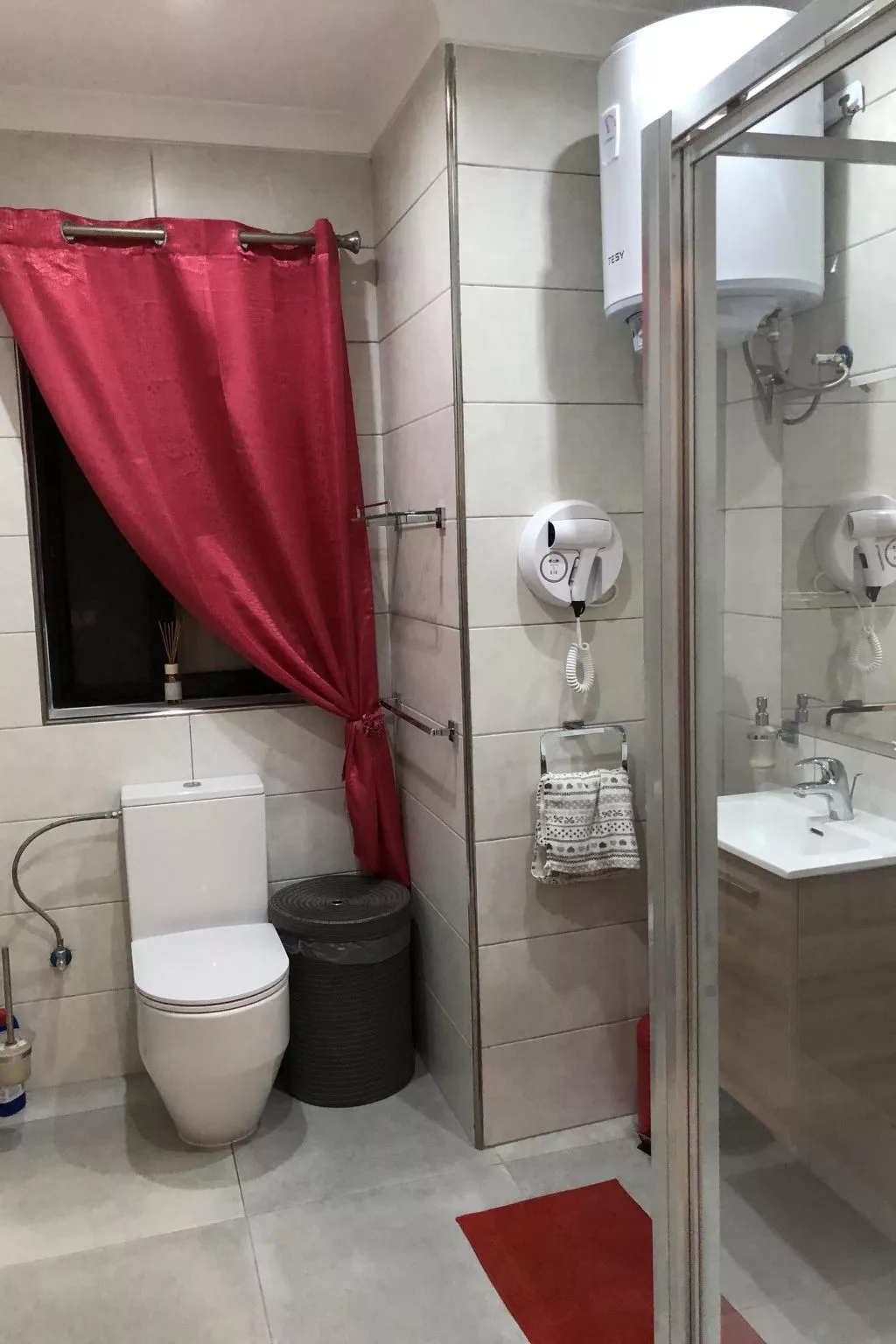 Klimatisierte Wohnung mit Grill und Terrasse-Image-tags.info