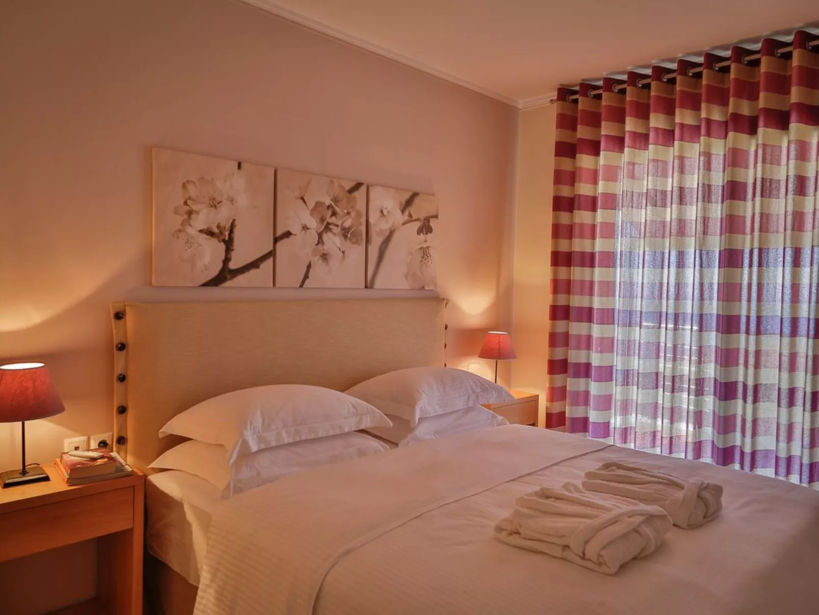 Mit Privatpool für 9 Personen ca. 175 m&sup2; in Skiathos, Ägäis (Skiathos)-Binnen