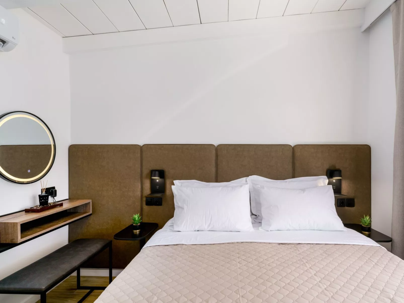 Neue Charavgi Suite mit Jacuzzi, 40m vom Strand entfernt-Binnen