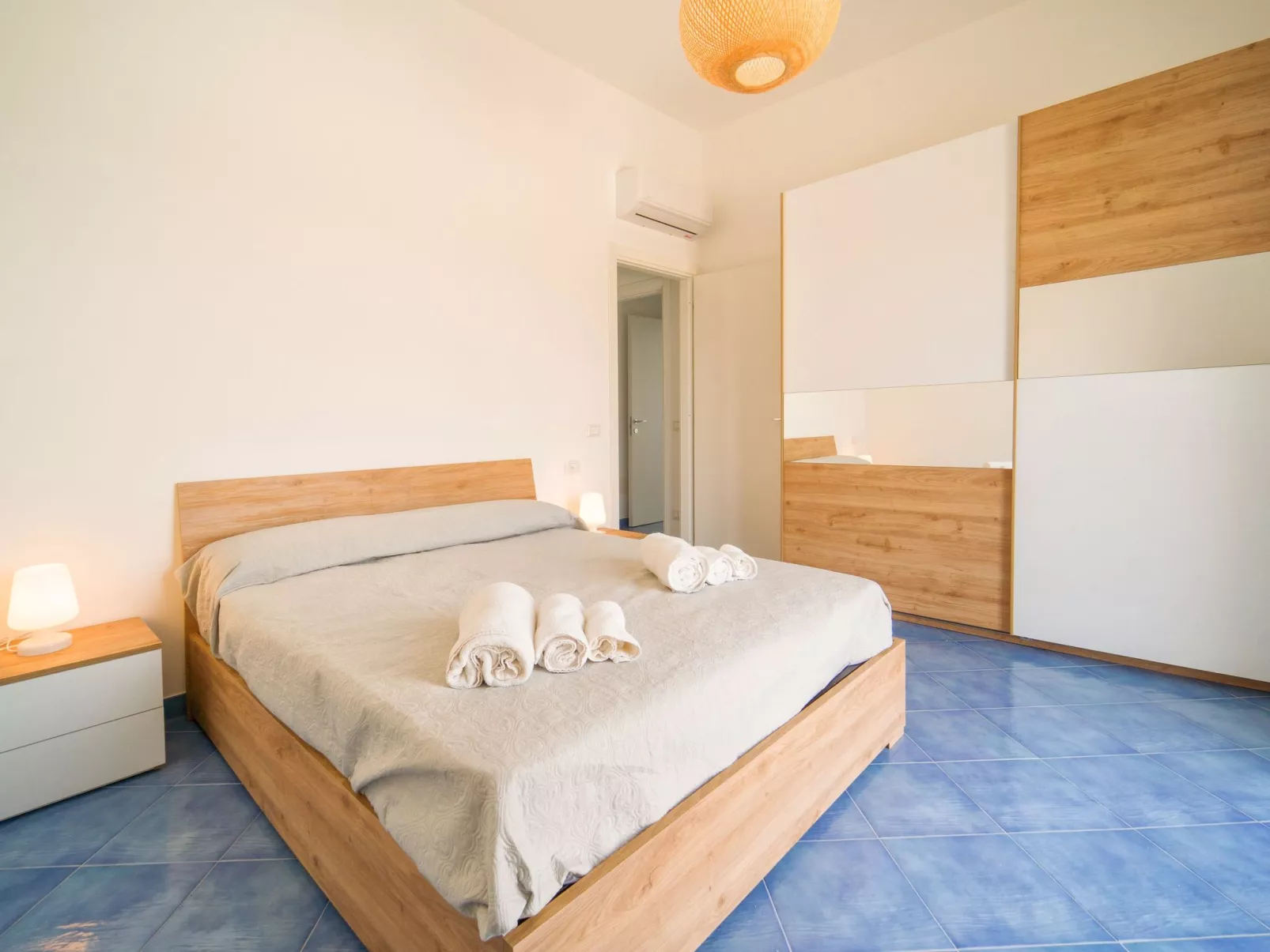 Zwei Einheiten, Luxus, Schwimmbad, Gemüsegarten-Binnen