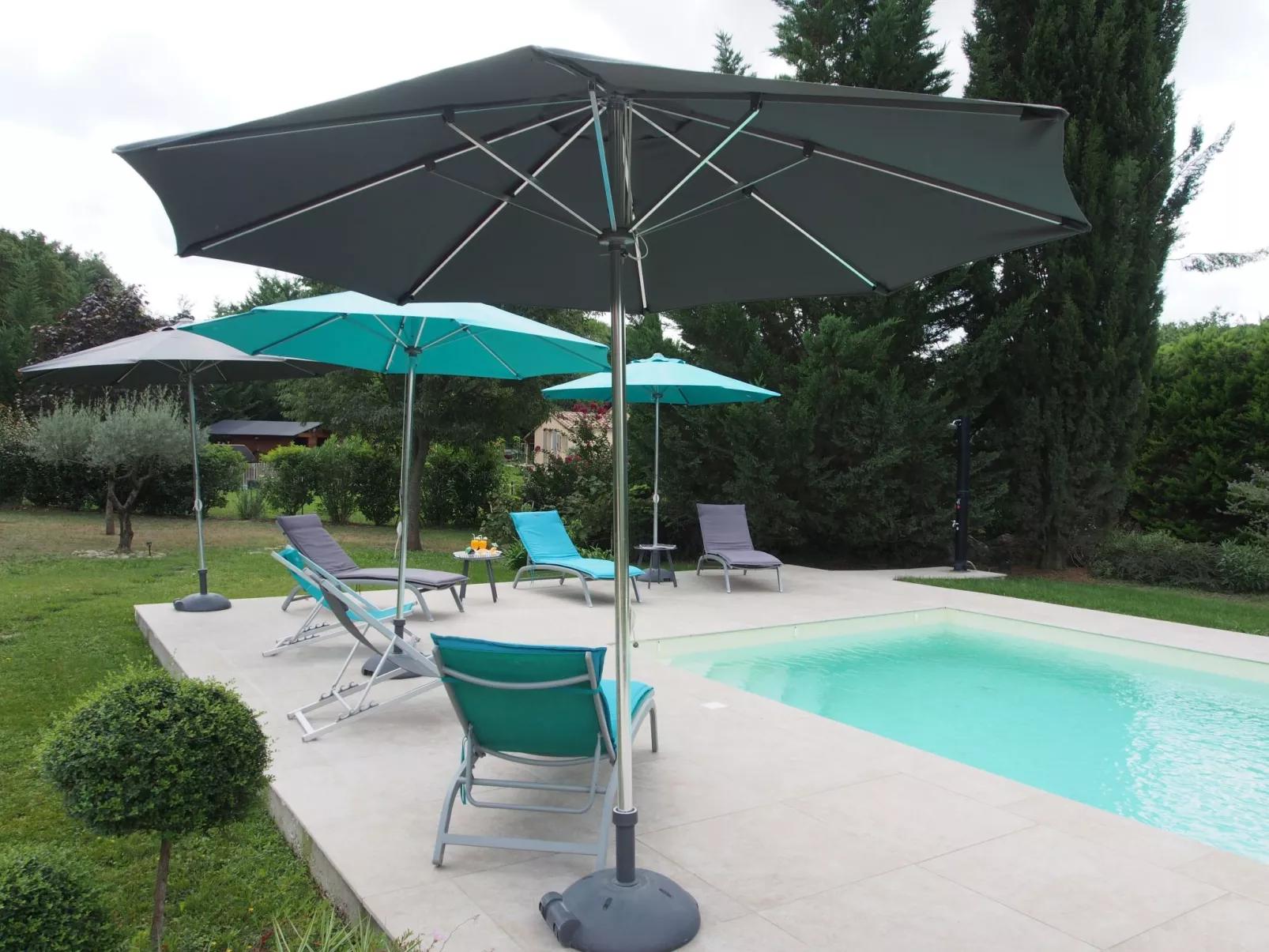 Urlaub im Süden zwischen Meer und Bergen-Buiten