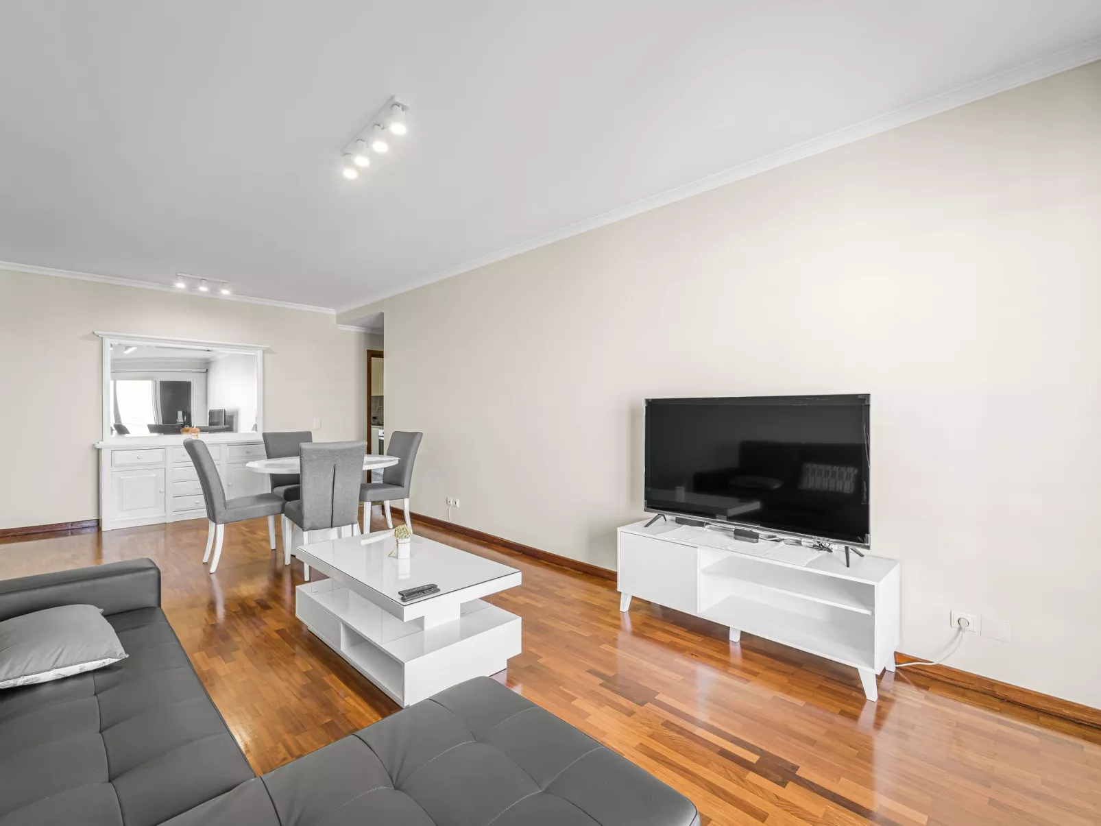 Tulipa Apartment Top-Image-tags.info