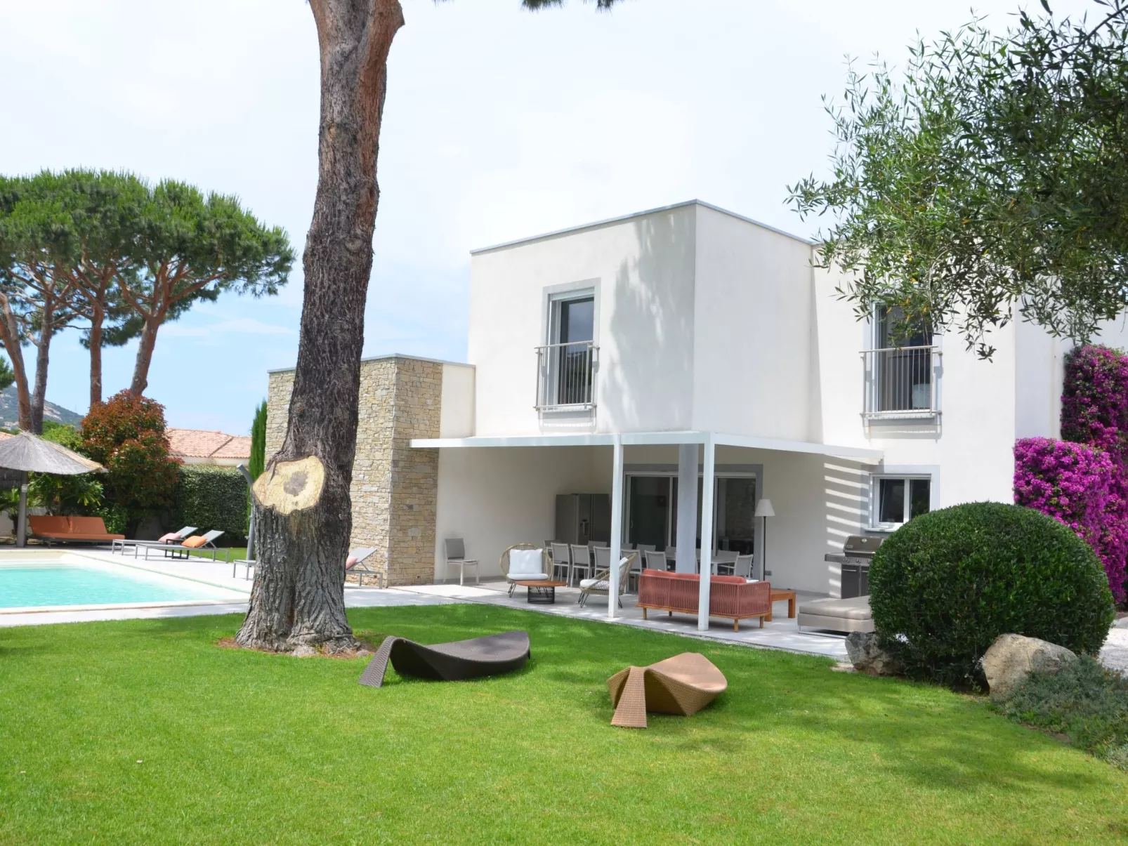 Villa mit 6 Schlafzimmern, privatem Pool Garten und Parkplatz-Binnen