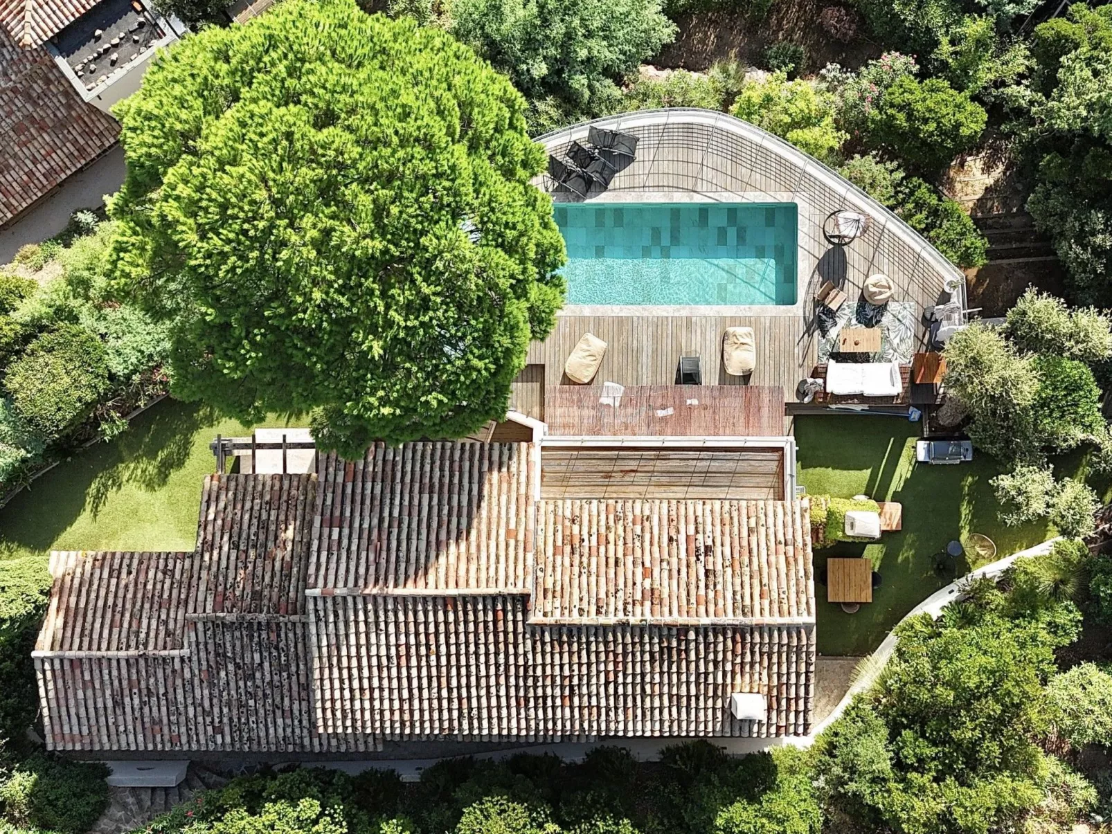 Villa "The View" mit eigenem Pool-Buiten