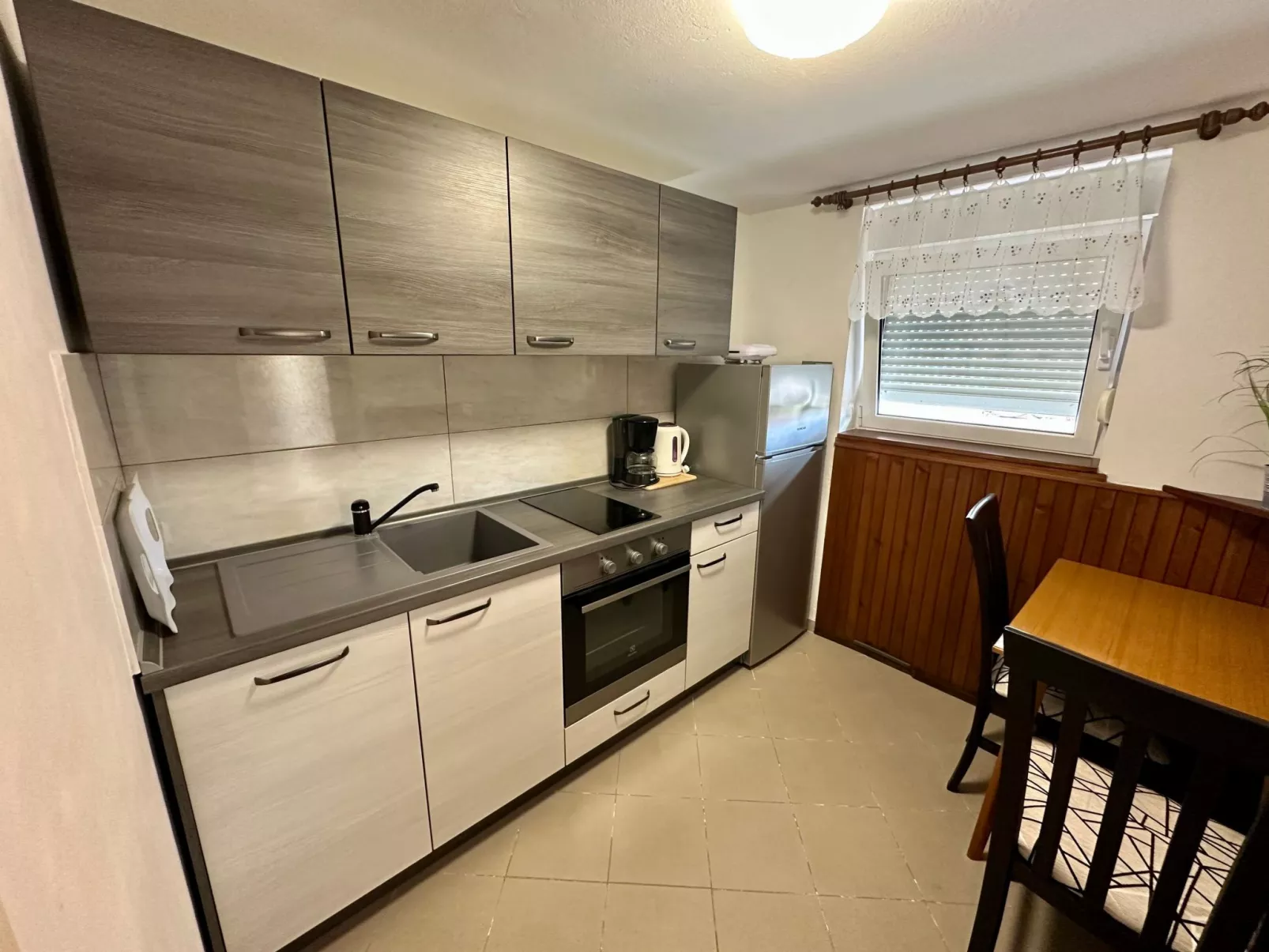 Apartment Car-Binnen