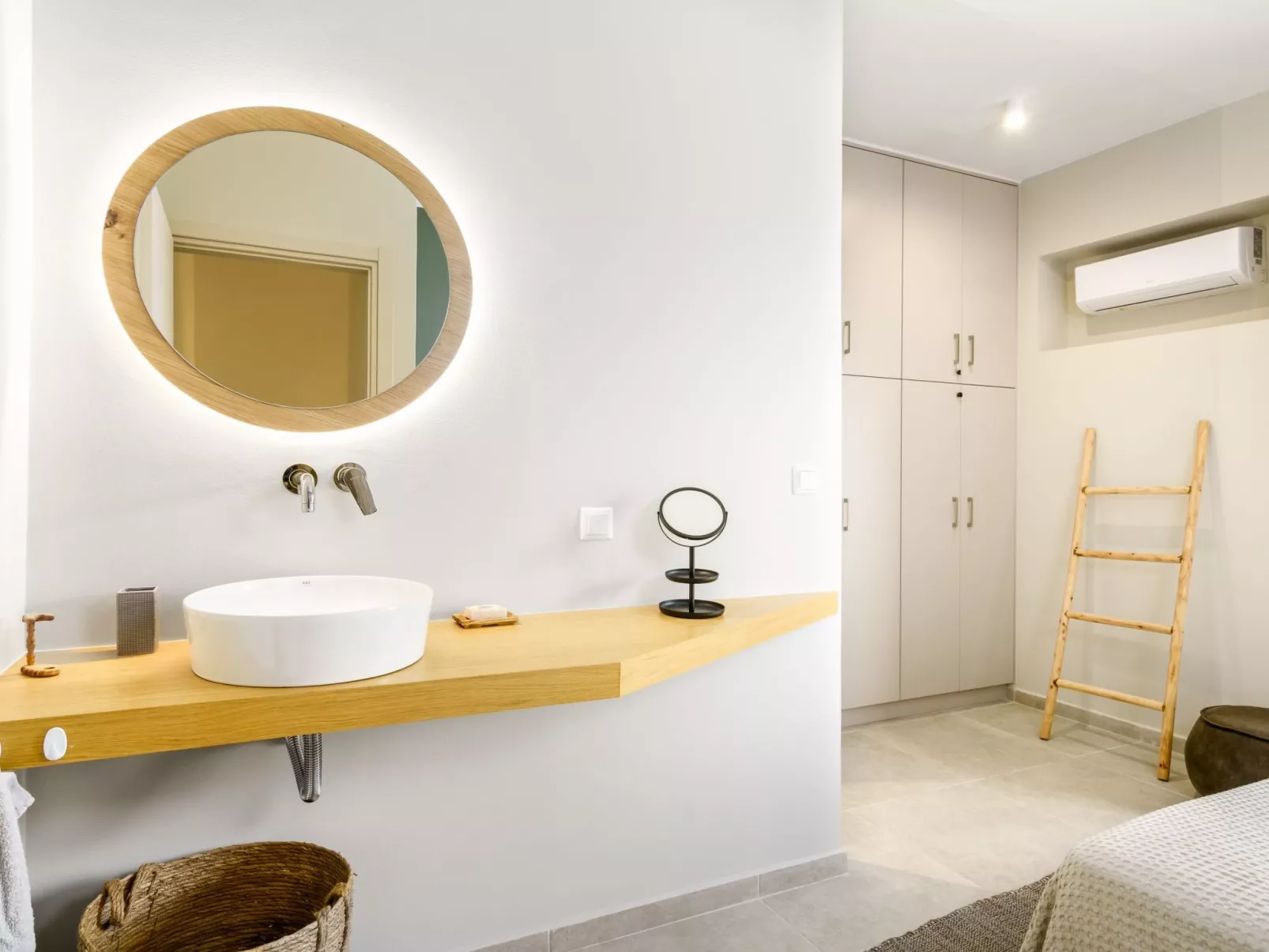 Neue moderne Villa Tessera mit privatem Pool und Grillplatz-Binnen